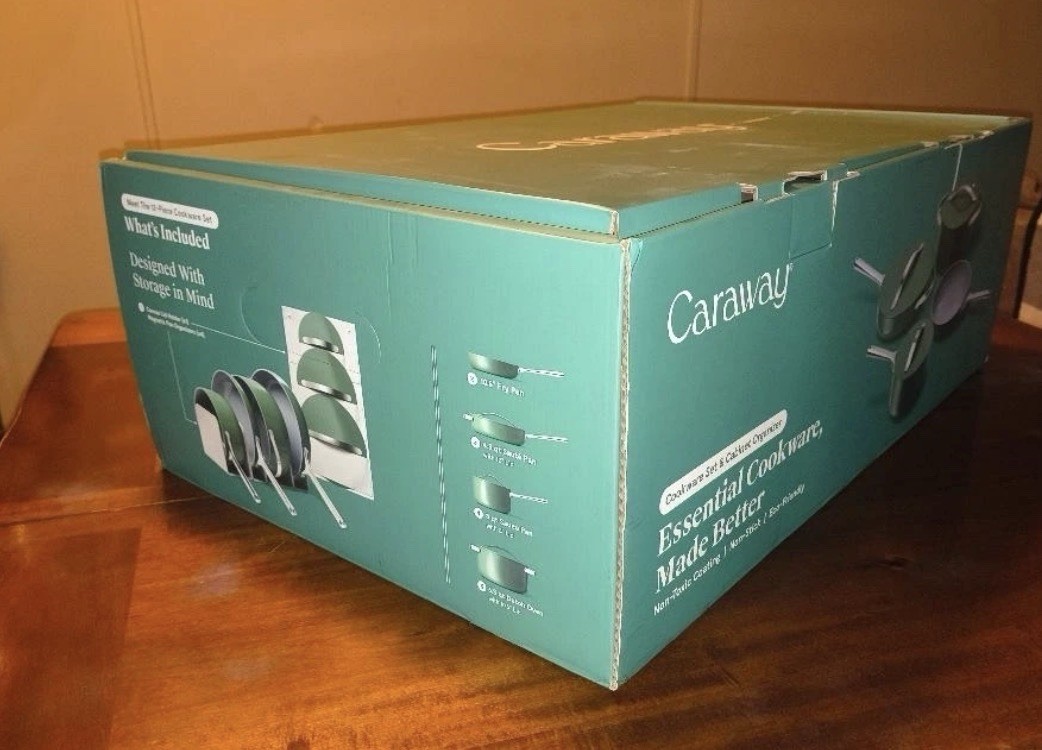Caraway Ceramic Non-Stick Twelve-Piece Pan Set in Sage with Lids and Organizers