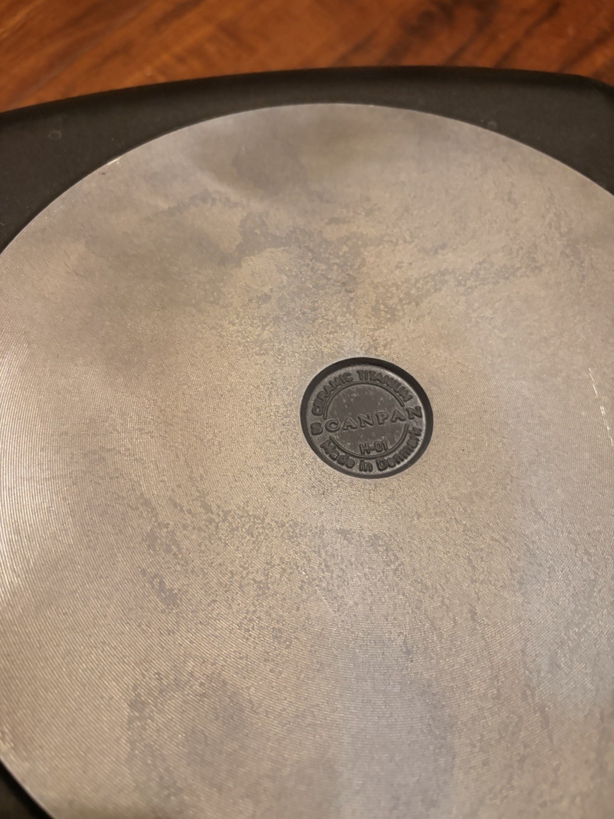Scanpan Professional 10 1/2 x 10 1/2 Inch Denmark ceramic Titanium Grill Pan