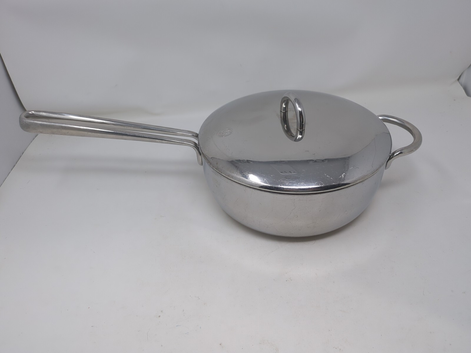 Great Jones 2.5 Qt Saucepan Saute Pan Pot Single Spout Double Handle W/Lid