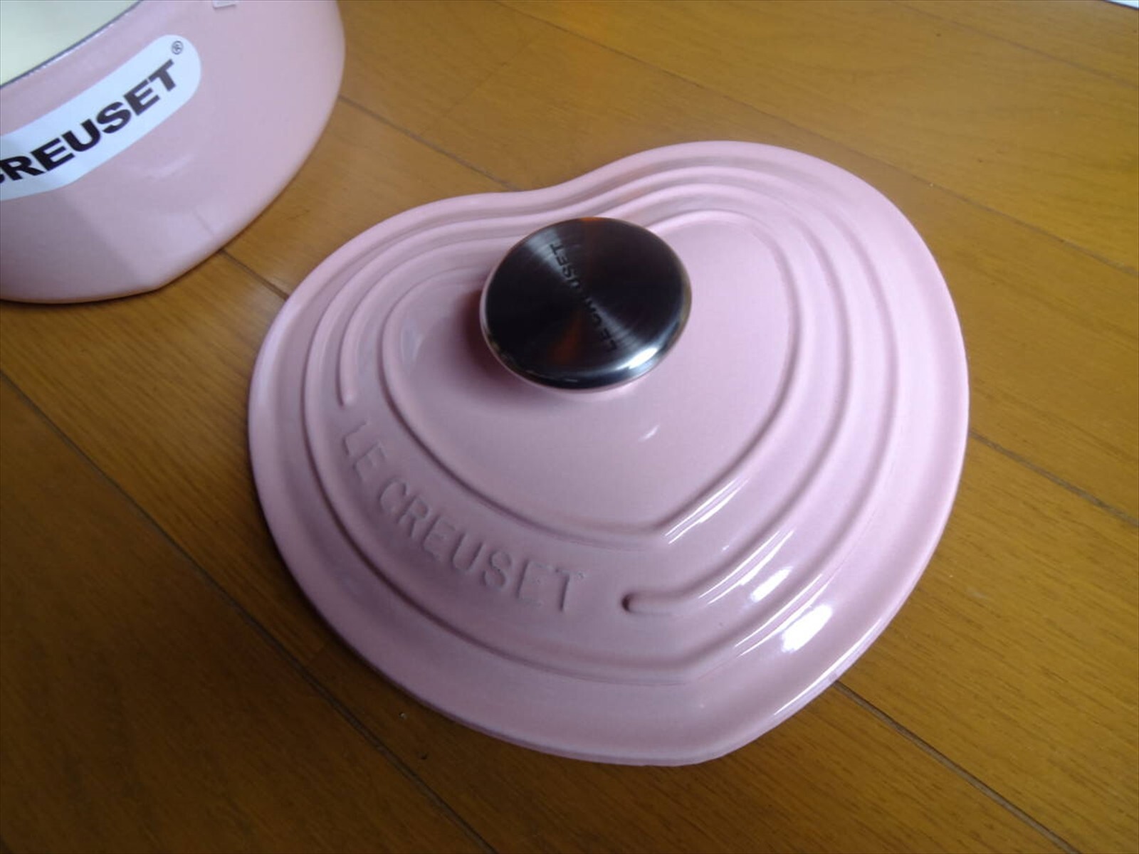 Le Creuset Cocotte Damour Sugar Pink heart shaped Pot old style handle 1.9L