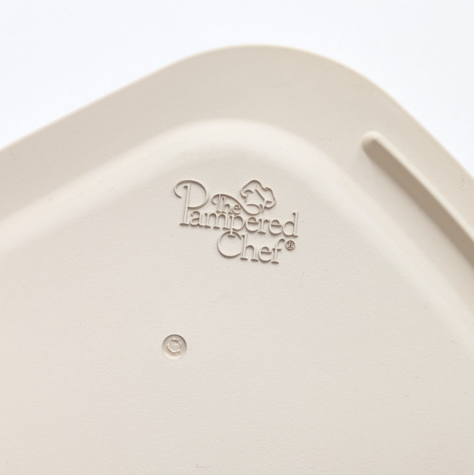 Pampered Chef 1431 Replacement Cover Rubber Lid for 9 x 13 Stoneware Baker