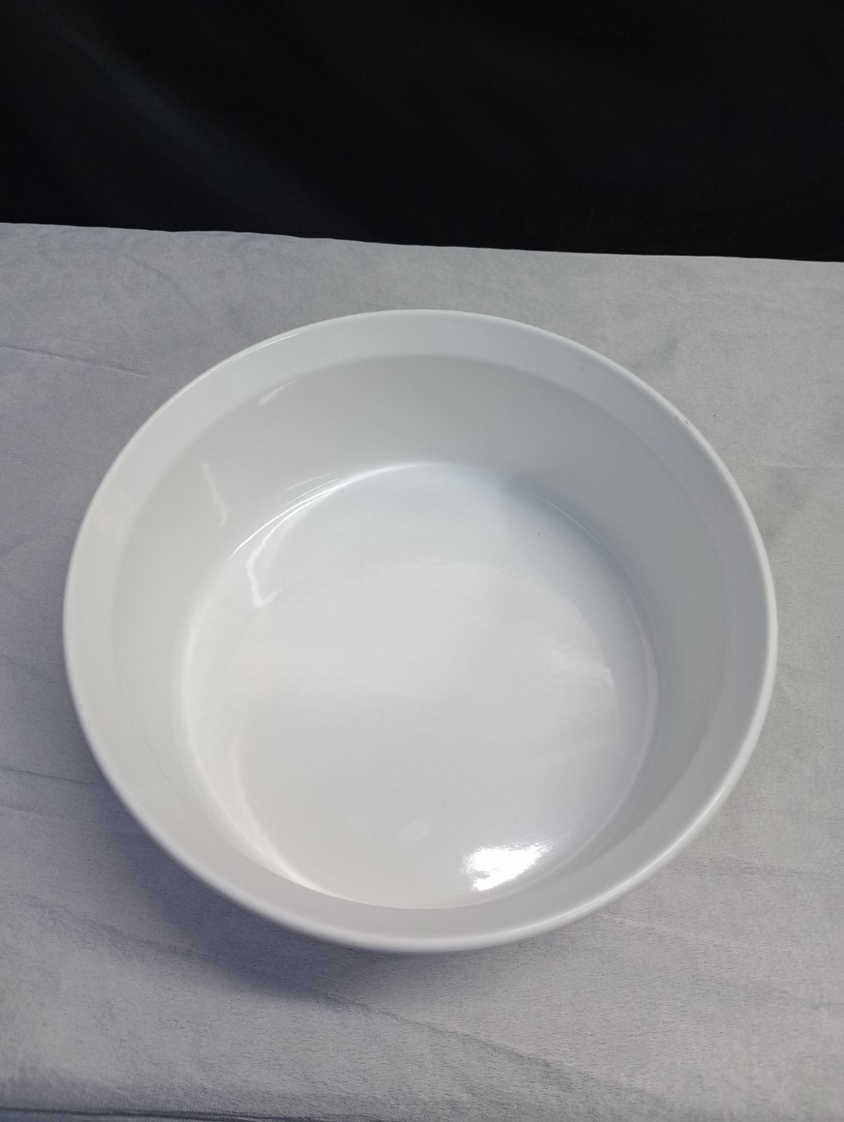 Corning Ware French White 2 1/2 Qt Round Casserole Dish
