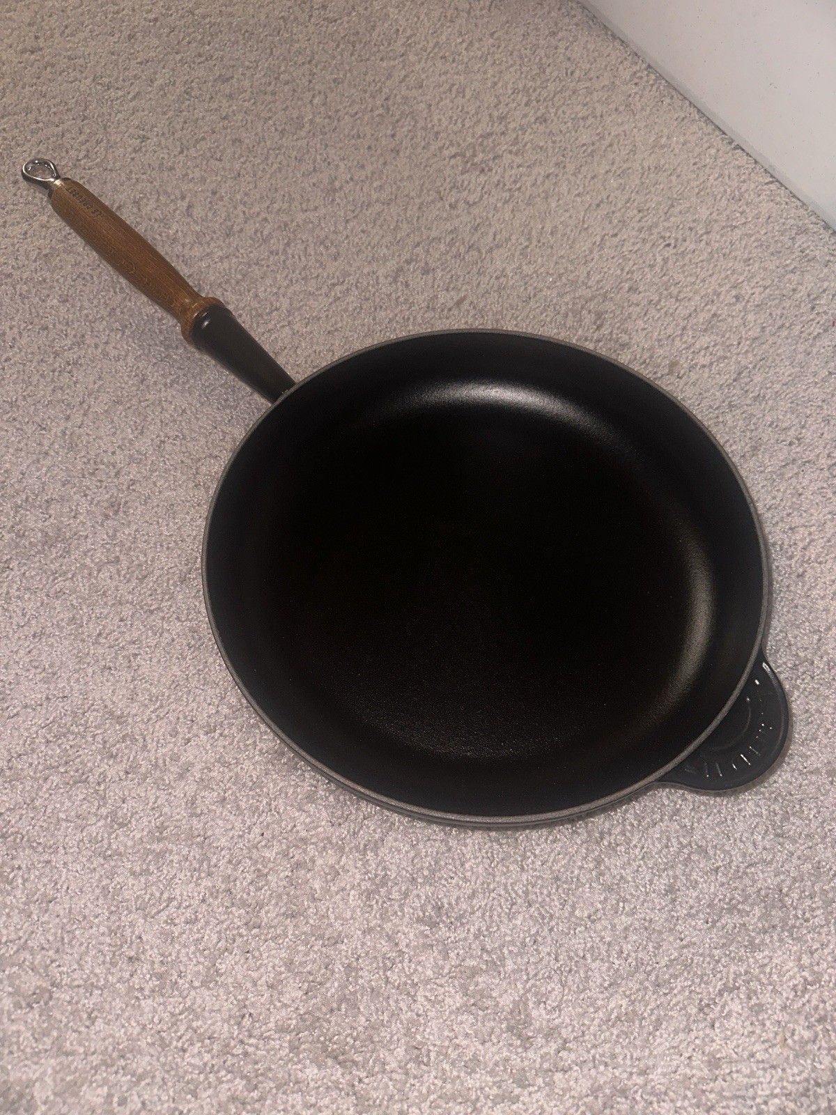 Le Creuset Enameled Cast Iron Alpine Wood Handle Fry Pan 2 1/4 qt Matte Black