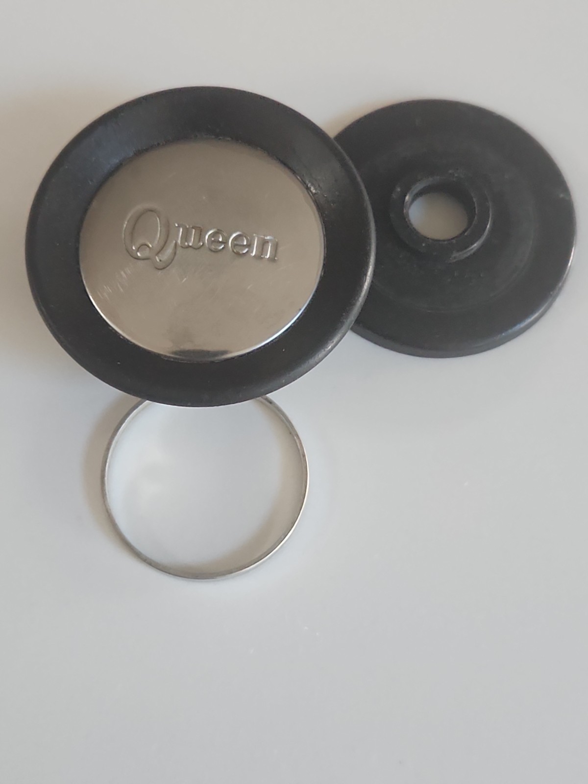 Amway Queen 2 1/4 inch diameter replacement handle / knob