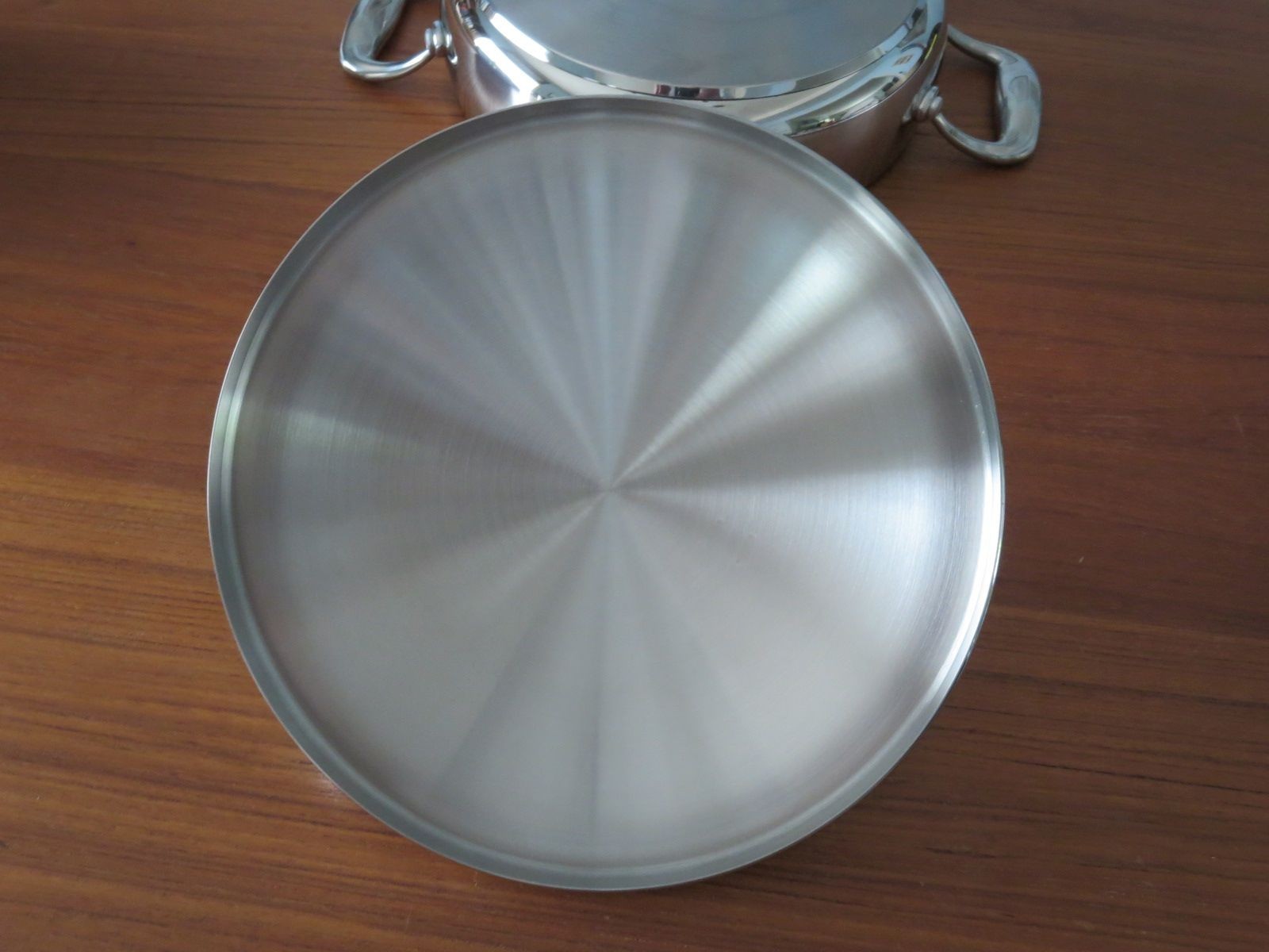 Tupperware Chef Series Stainless Non-Stick 3 qt / 2.8 L Casserole Pot Pan w/ Lid