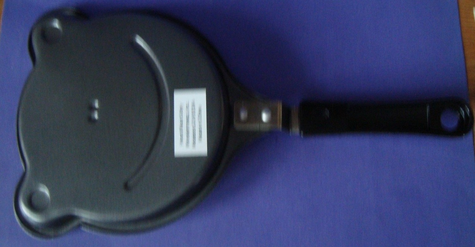 NEW 5″ Non Stick Frying Pan makes Single Smiling Bear Shaped Pancakes