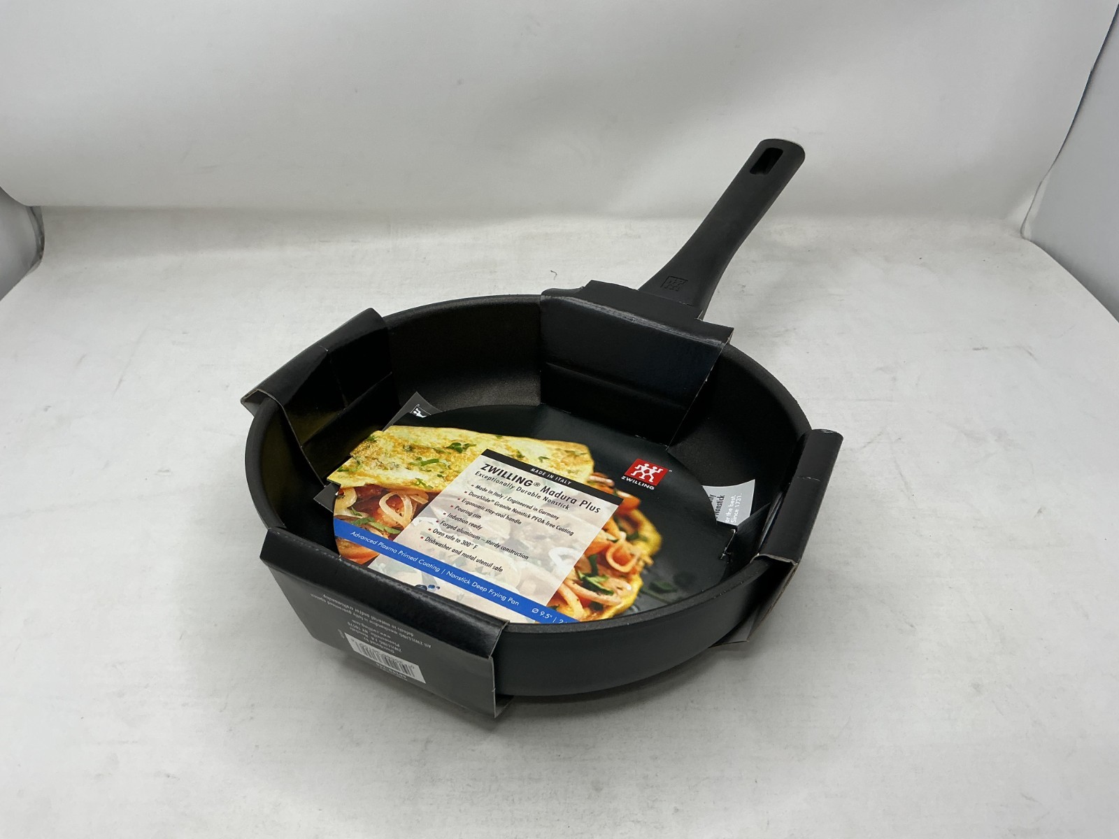 Zwilling J.A. Henckels Madura Aluminum Deep Fry Pan, 9.5″, Black