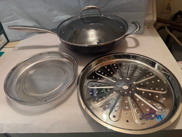 JUMBO 5 QT SAUTEING/ FRYING / STEAMER 12″ COVD PAN W/ STAINLESS STEEL INSERTS