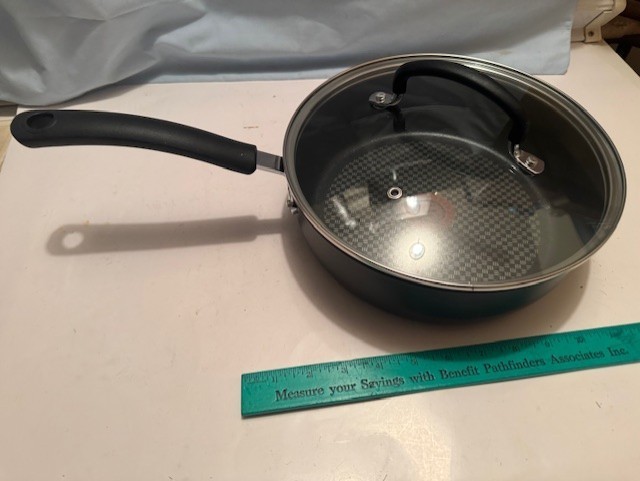 NEW T-FAL ULTIMATE Hard Anodized TITANIUM NON STICK THERMO SPOT 3.5 QT SAUTE PAN