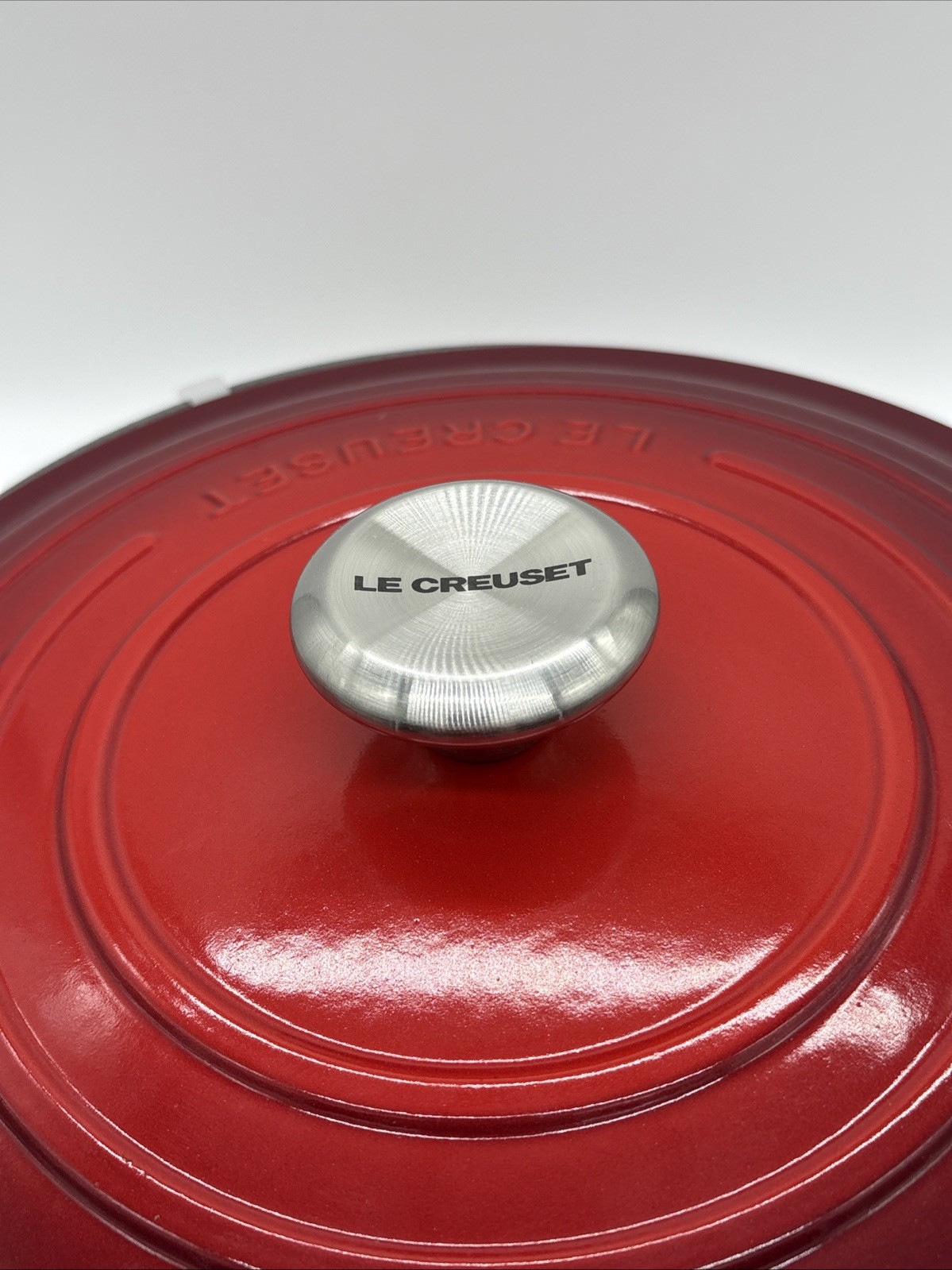 Le Creuset Signature Round Casserole Dutch Oven 7.25 Qt Cast Iron Cerise Red-NEW