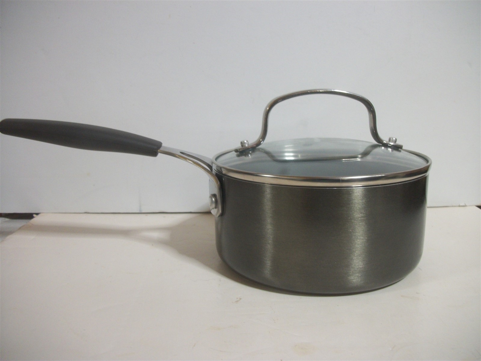 Food Network Saucepans 1 1/2 Qt, 2 1/2 Qt w Glass Lids Non Stick Graphite