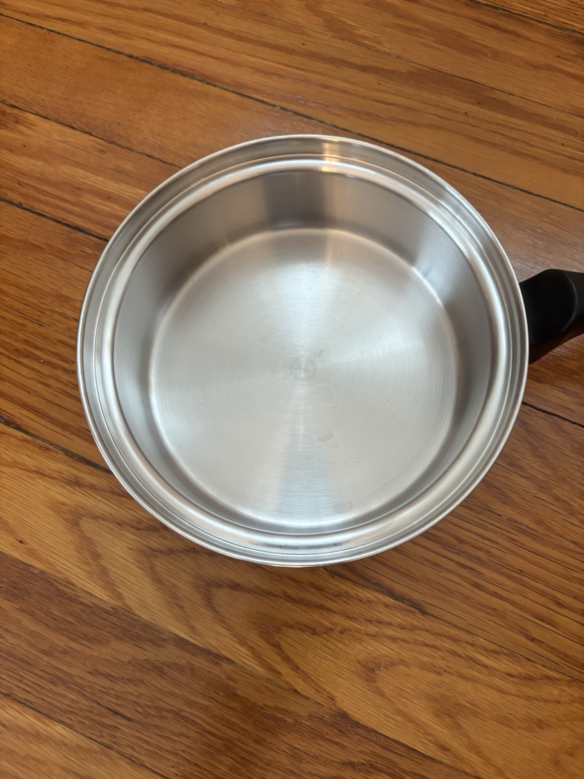 Chef’s Ware Townecraft T-304 Stainless Steel 1 Quart 7 5/8″ Saucepan With Lid