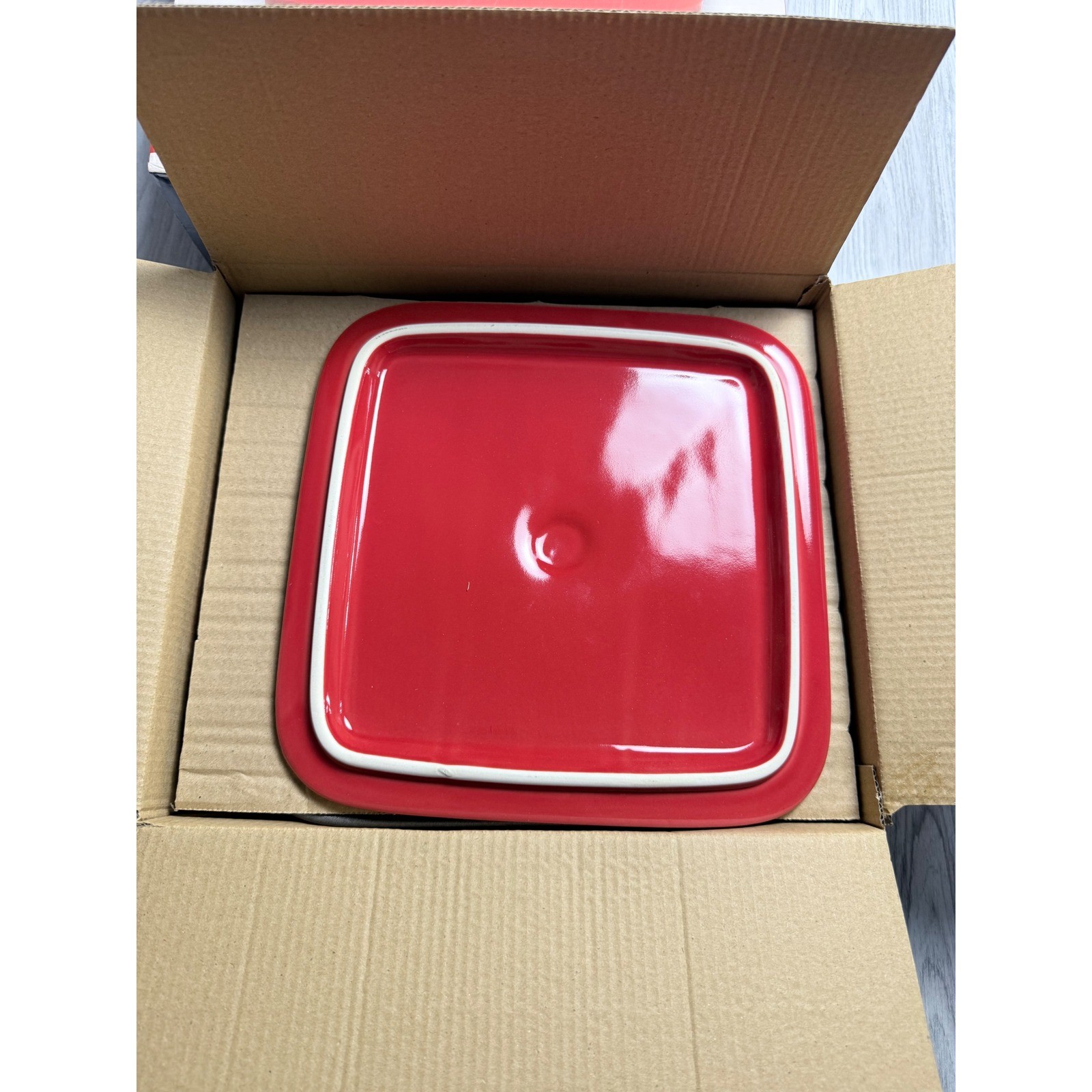 Parini Cookware Square Baker Non-Stick Ceramic Baking Dish with Lid Red Ombre