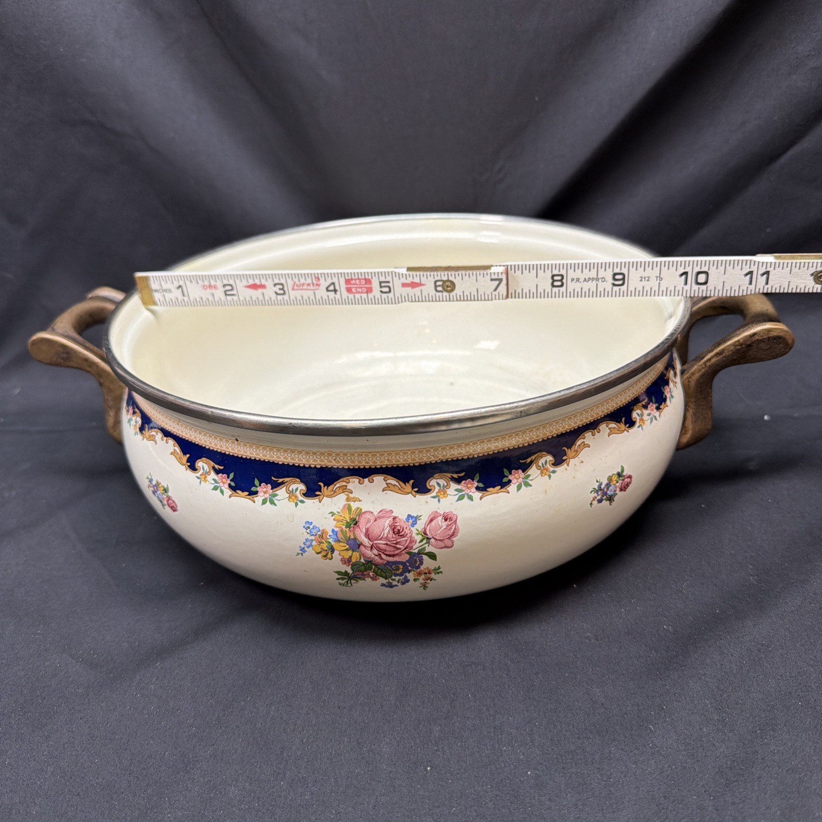 ASTA (Fissler) enamel Steel Casserole/Dutch Oven W/Brass Handles rose Pattern. ￼