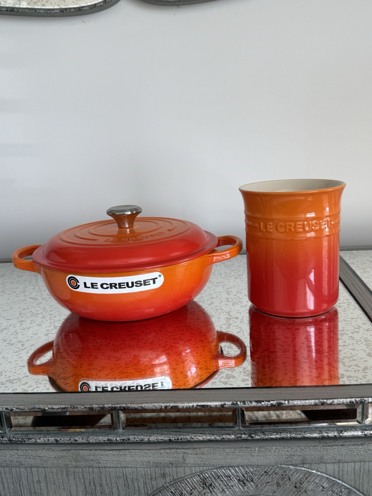 Le Creuset Enameled Cast Iron Signature French Oven Stew Pot 2.5-Qt. Bundle Flam