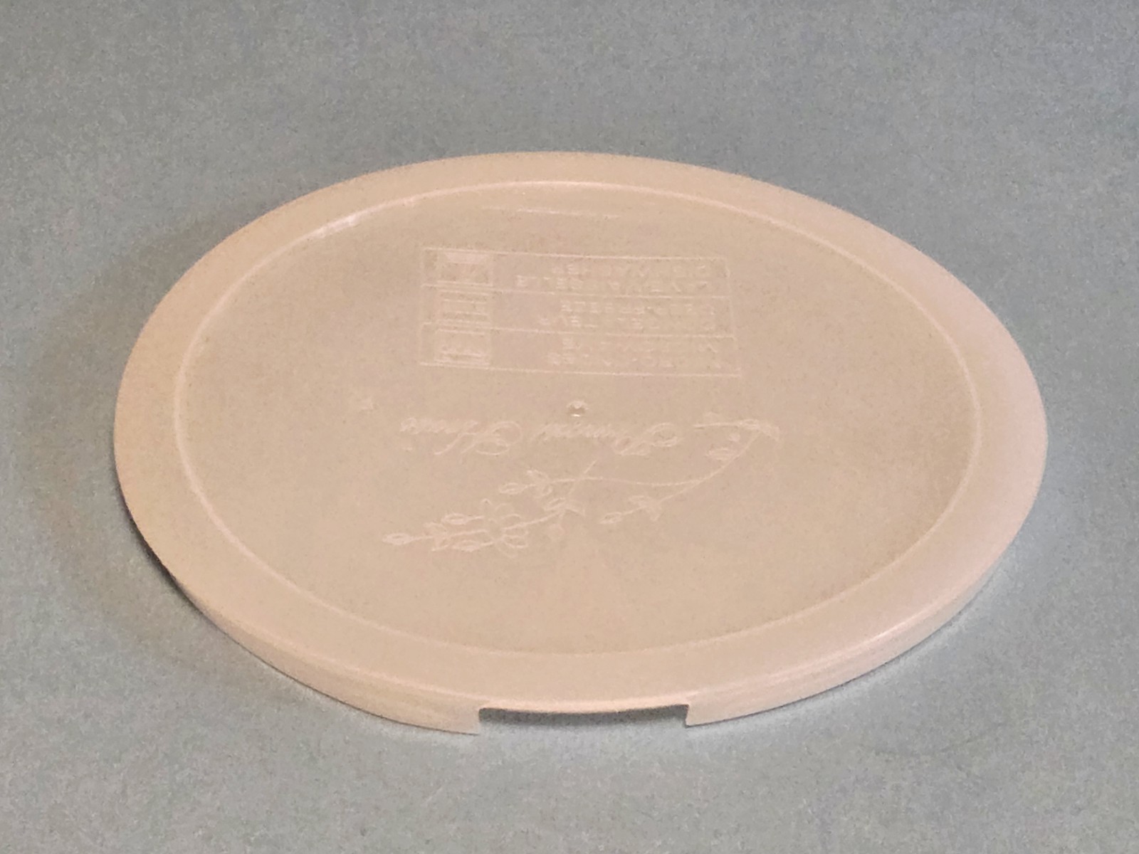 Princess House Nouveau White Ceramic Rd 1 Quart Saucepan w/ Glass & Plastic Lids