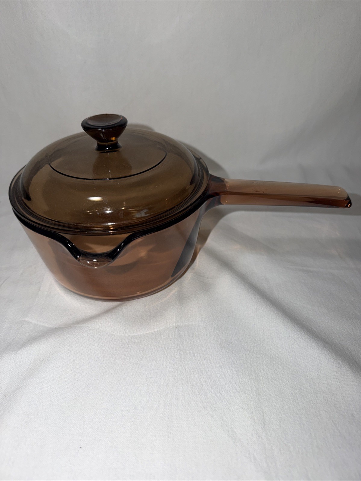 VTG Vision Corning Ware USA 1L Amber Glass Sauce Pan Pot Pour Spout With LID