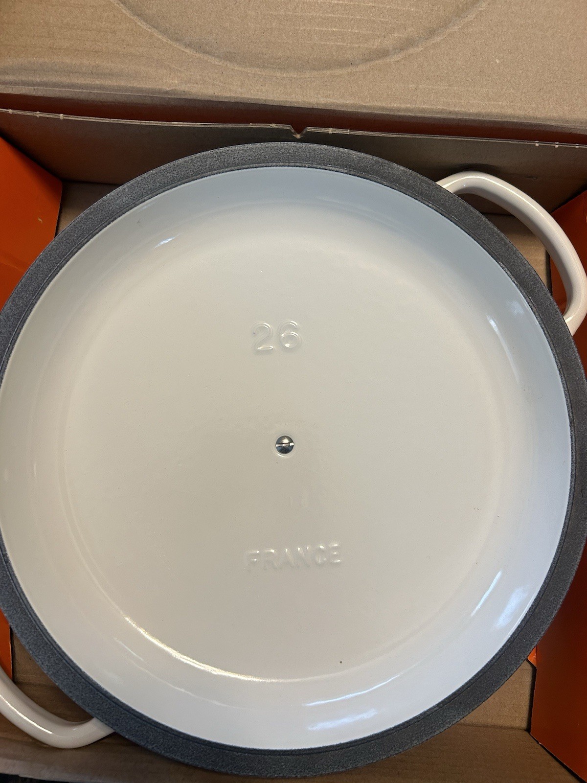 Le Creuset Signature Braiser Cast Iron Casserole Pan Shiny White 2.2L 26cm 2.25