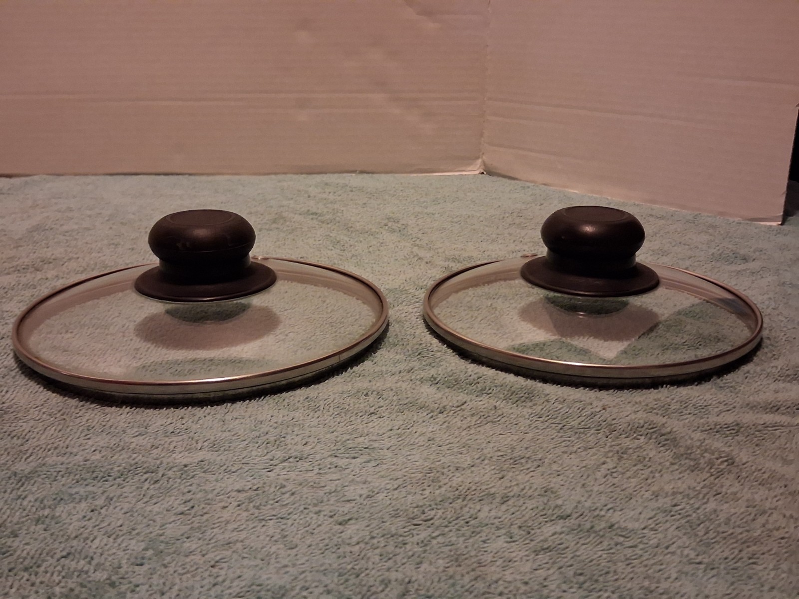 2 Tempered Glass Replacement Lids 7” And 6.5″ Vented Pot/Pan Plastic Knob