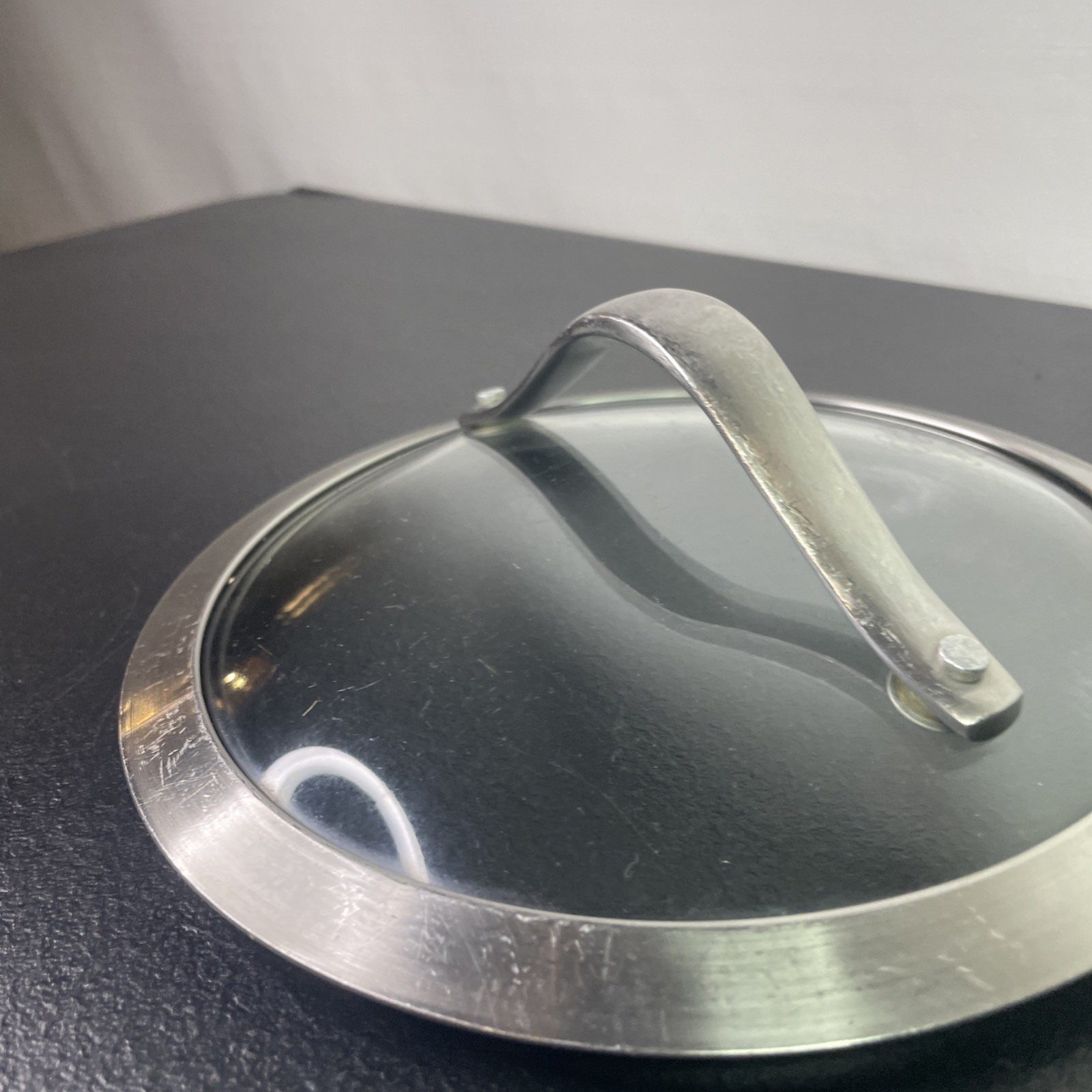 Replacement Calphalon Glass Lid for Pot, Fits 6 3/4″ – 7″ Opening #L44