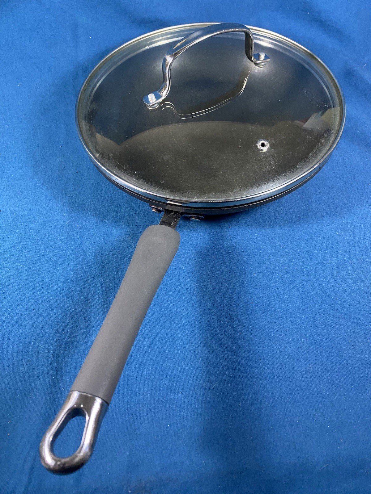Pampered Chef 10 in Skillet: Hard-Anodized Nonstick, Black, W/lid