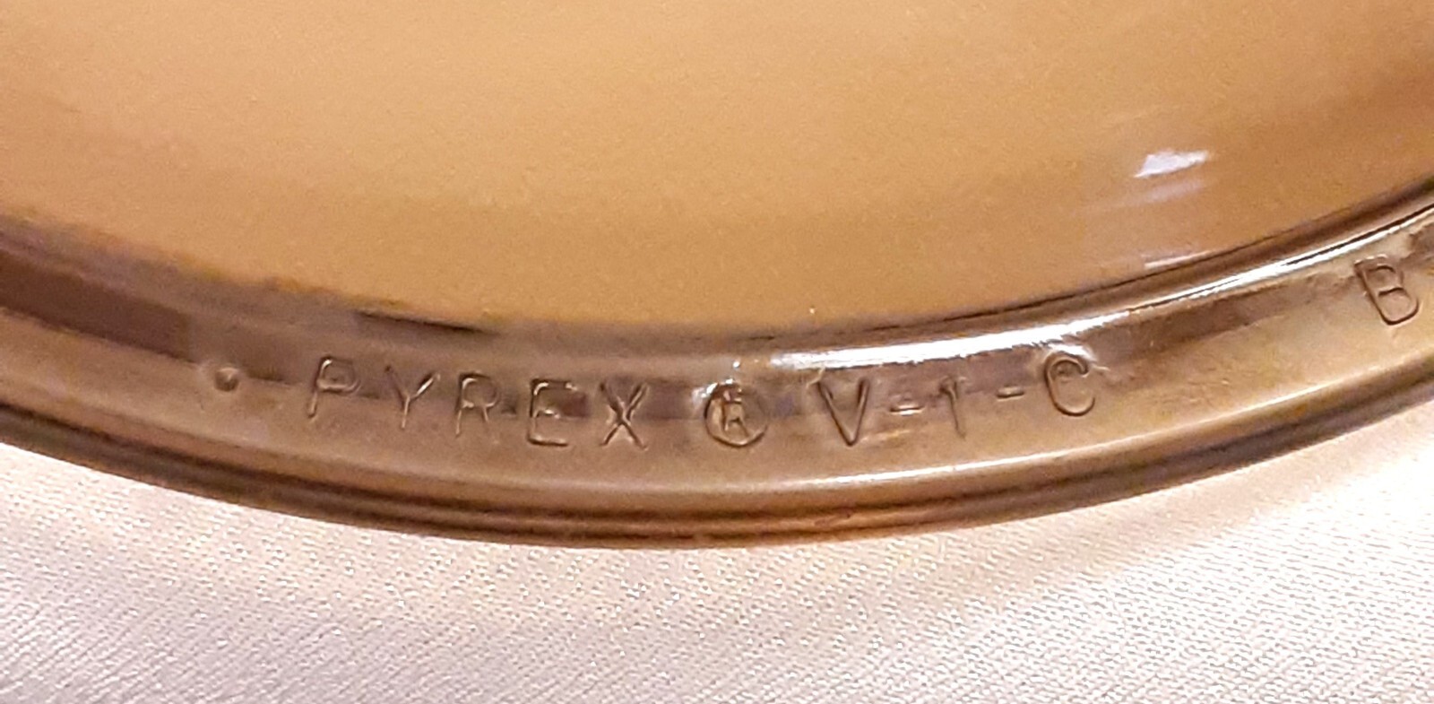 Pyrex Amber 6.25″ Replacement Lid V-1-C Lid #V-1-C