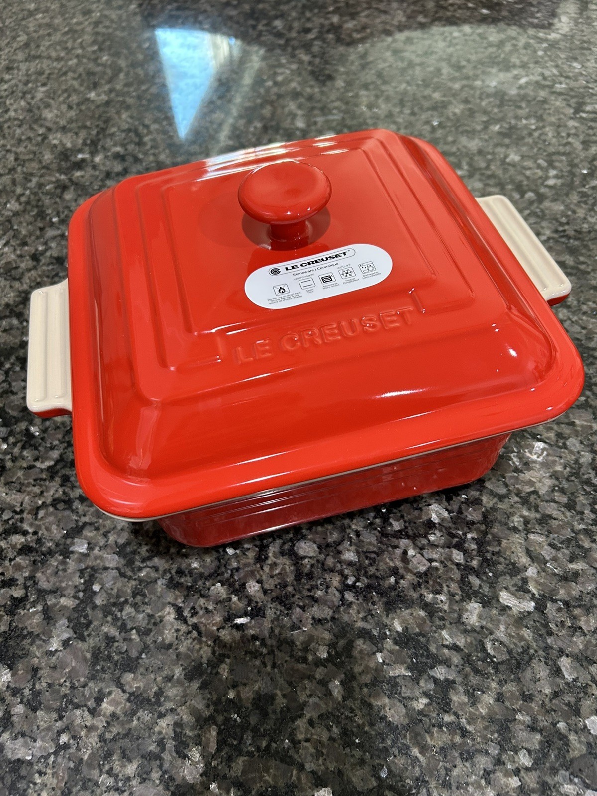Le Creuset Stoneware 3-Quart Square Casserole with Lid, Carmin red