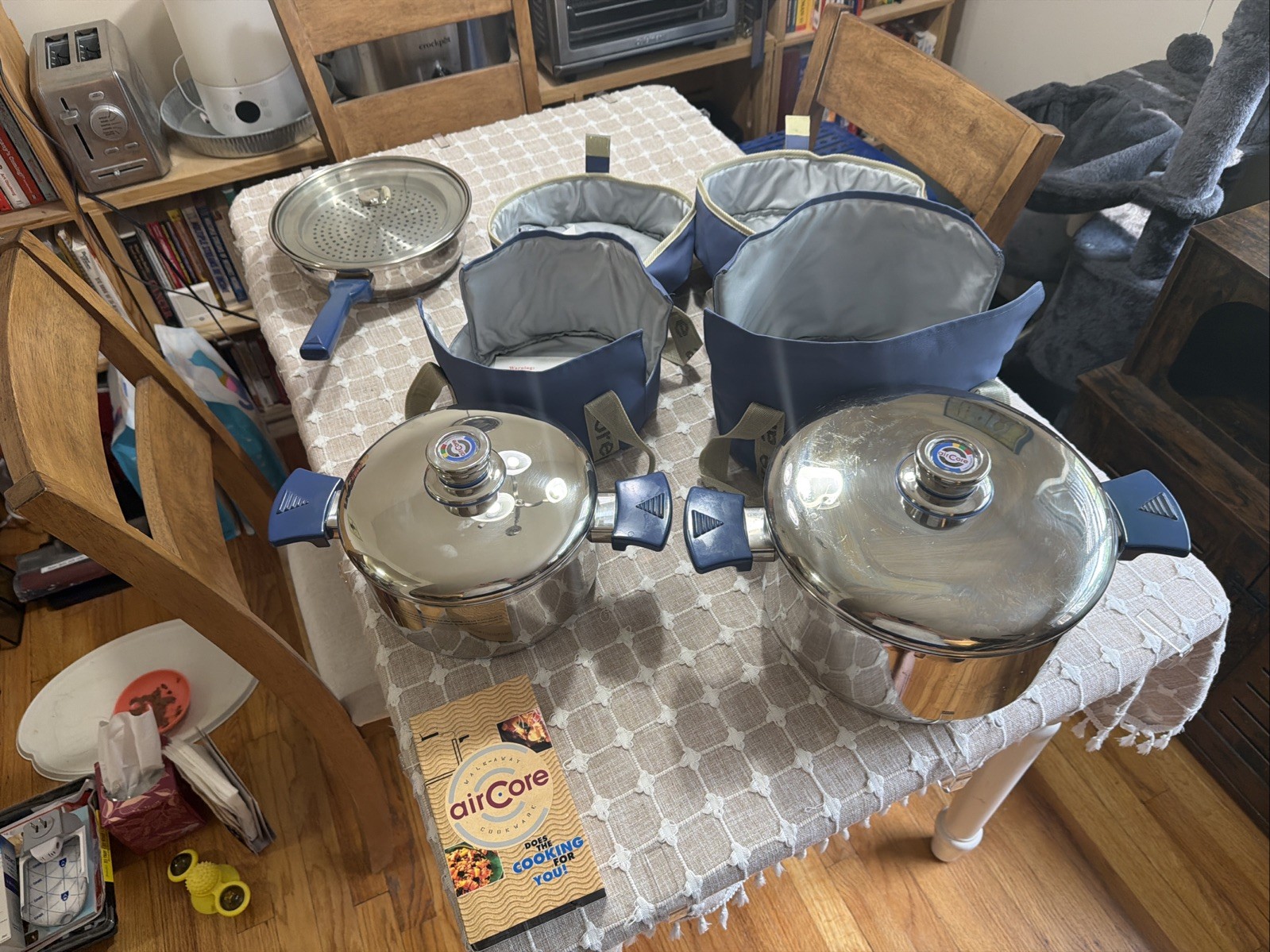 Set Of AirCore Walkaway Cookware 3 Qt & 6 Qt Thermo Dynamic Pots with Lids