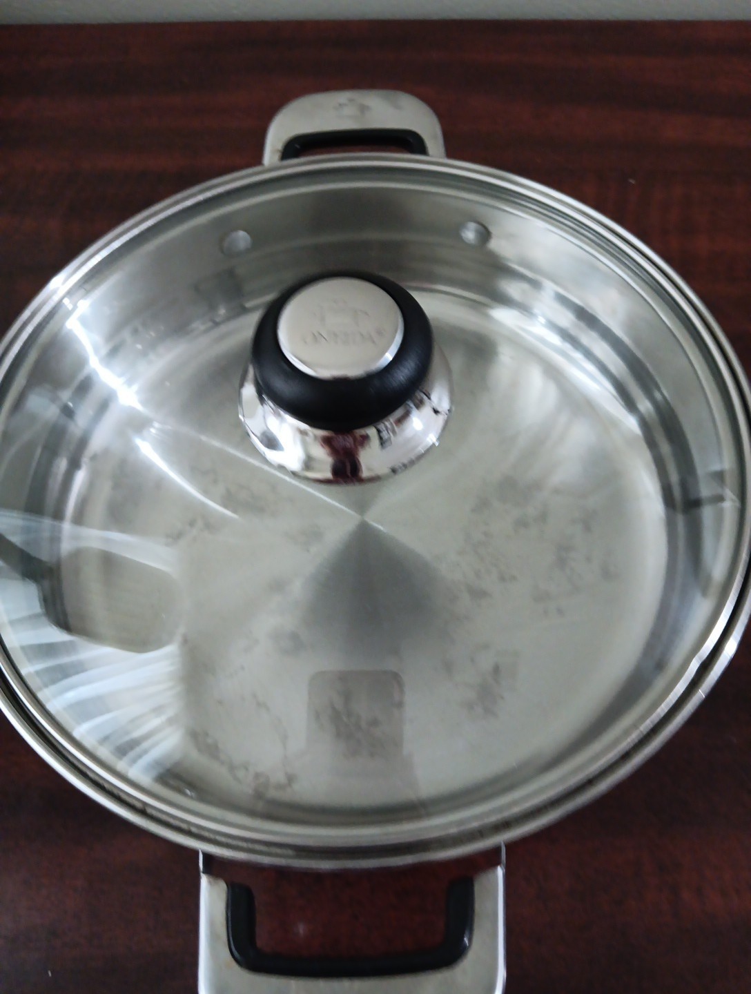 ONEIDA Immaculate Stainless Steel 18/10 Double-Handle Frying Sauce Pan with Lid