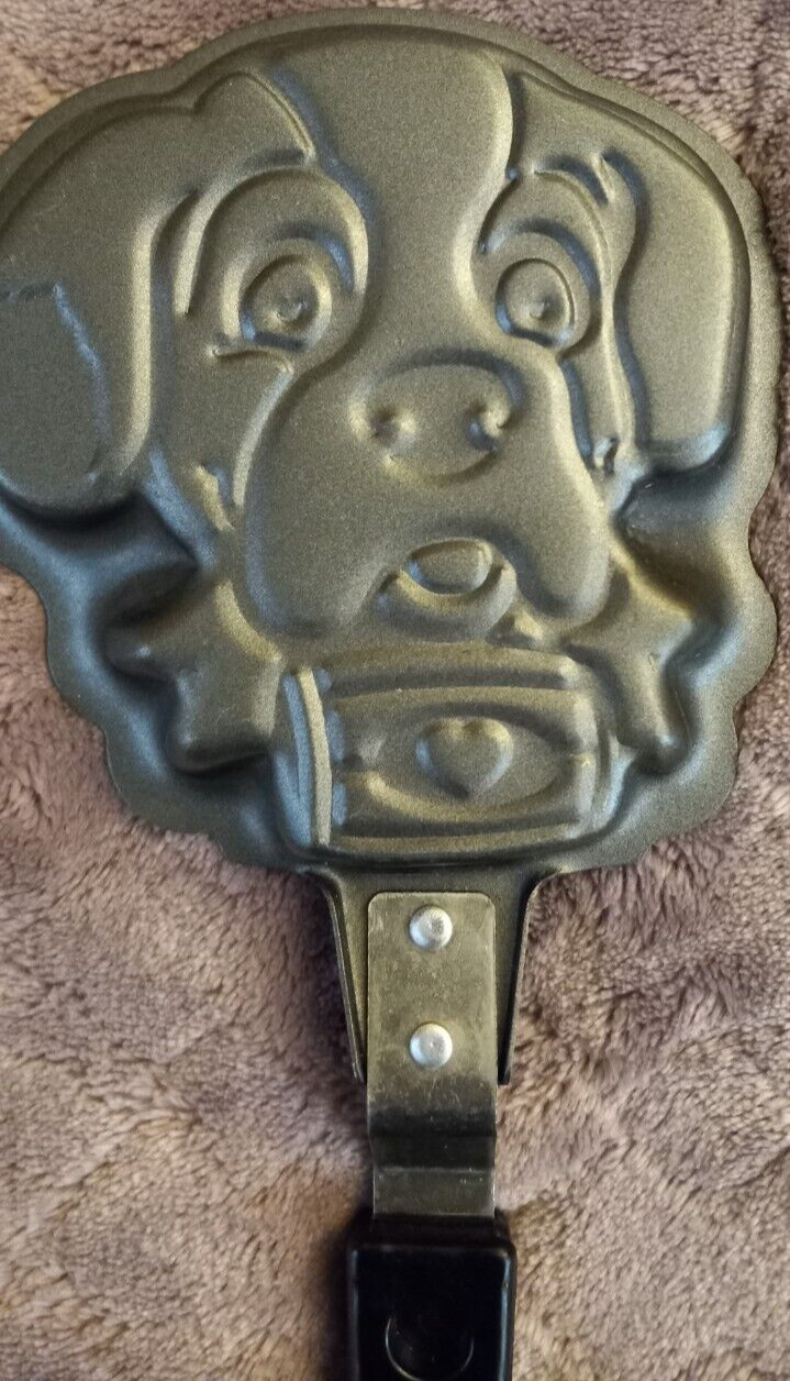 2020 Frankford Candy LLC 4″ X 4.25″ Puppy Dog Pancake Egg Skillet Pan Cooking Br
