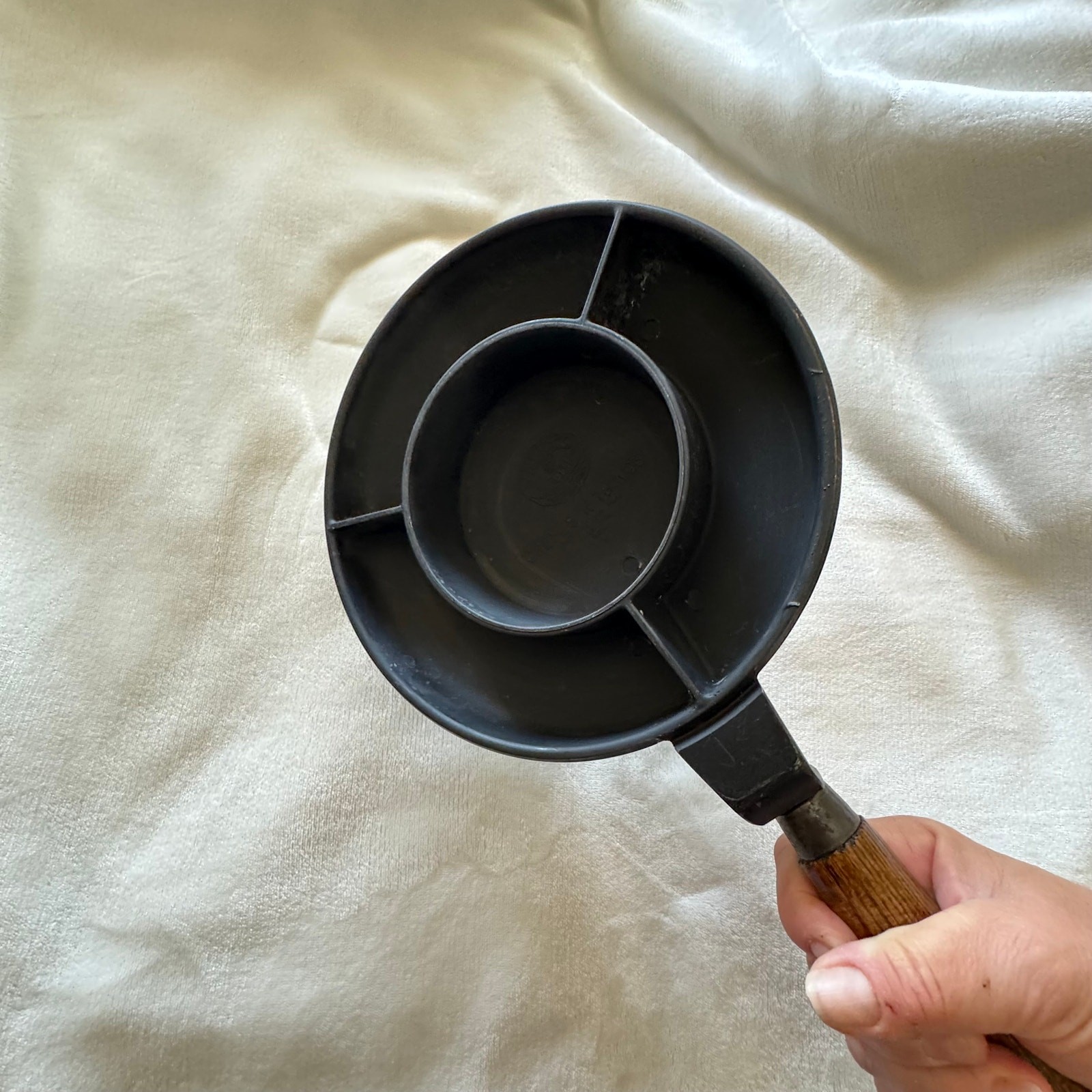 Nordic Ware Crepes N Things Cast Aluminum Pan W/ Dip Pan Crepe Maker Wood Handle