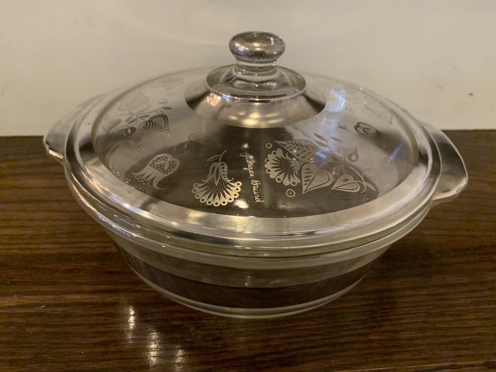 Vintage Fire King 2 Quart dish With Lid. Georges Briard Persian garden Design.