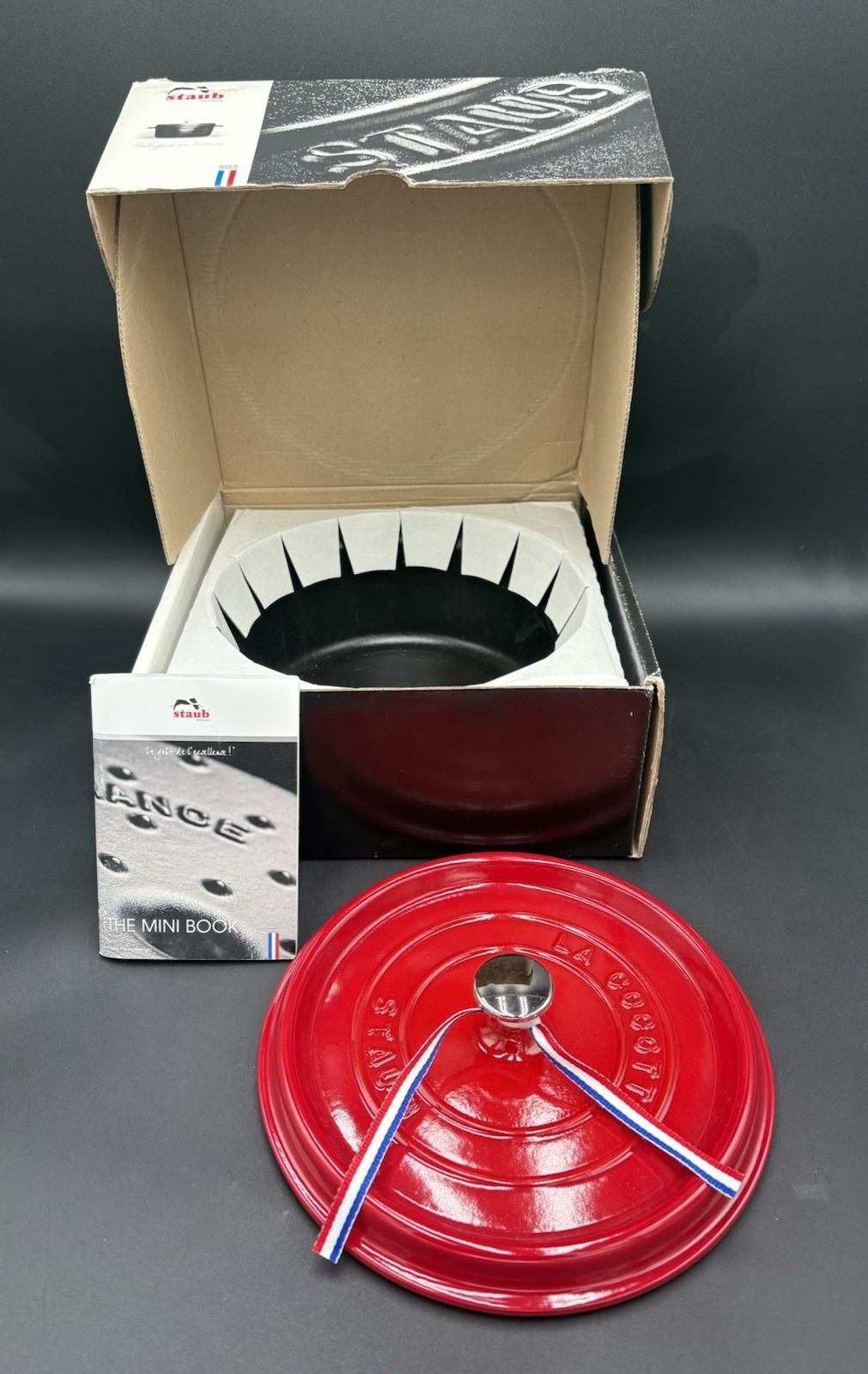 STAUB 4qt Cast Iron Dutch Oven Round Cocotte Cherry Red Made in France NEW Boxed