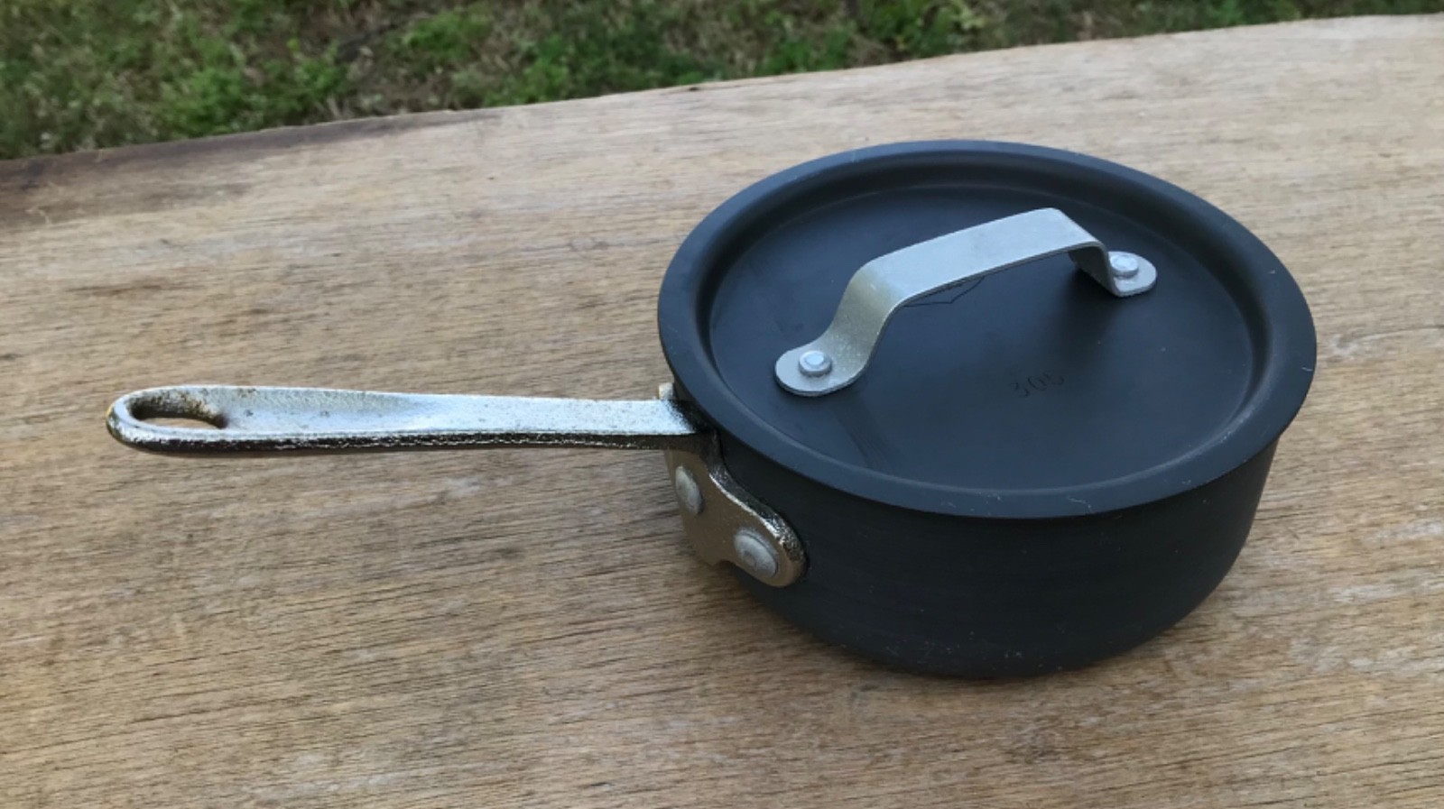 COMMERCIAL ALUMINUM COOKWARE COMPANY 1QT HARD ANODIZED ALUMINUM PAN 5001 & LID
