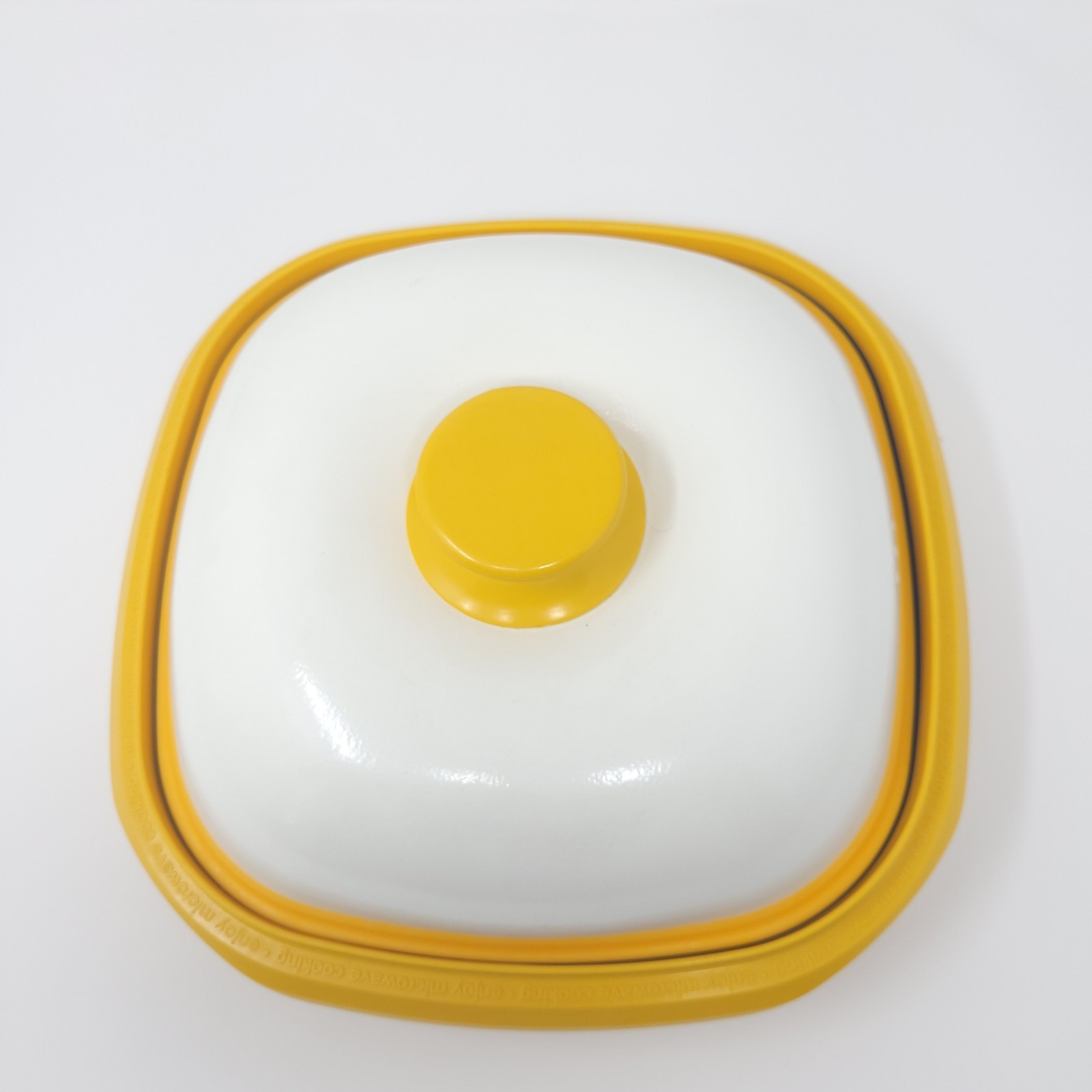 Range Mate 9×9 Nonstick Cooking Grill Pan Square Microwave Cooker Yellow/White