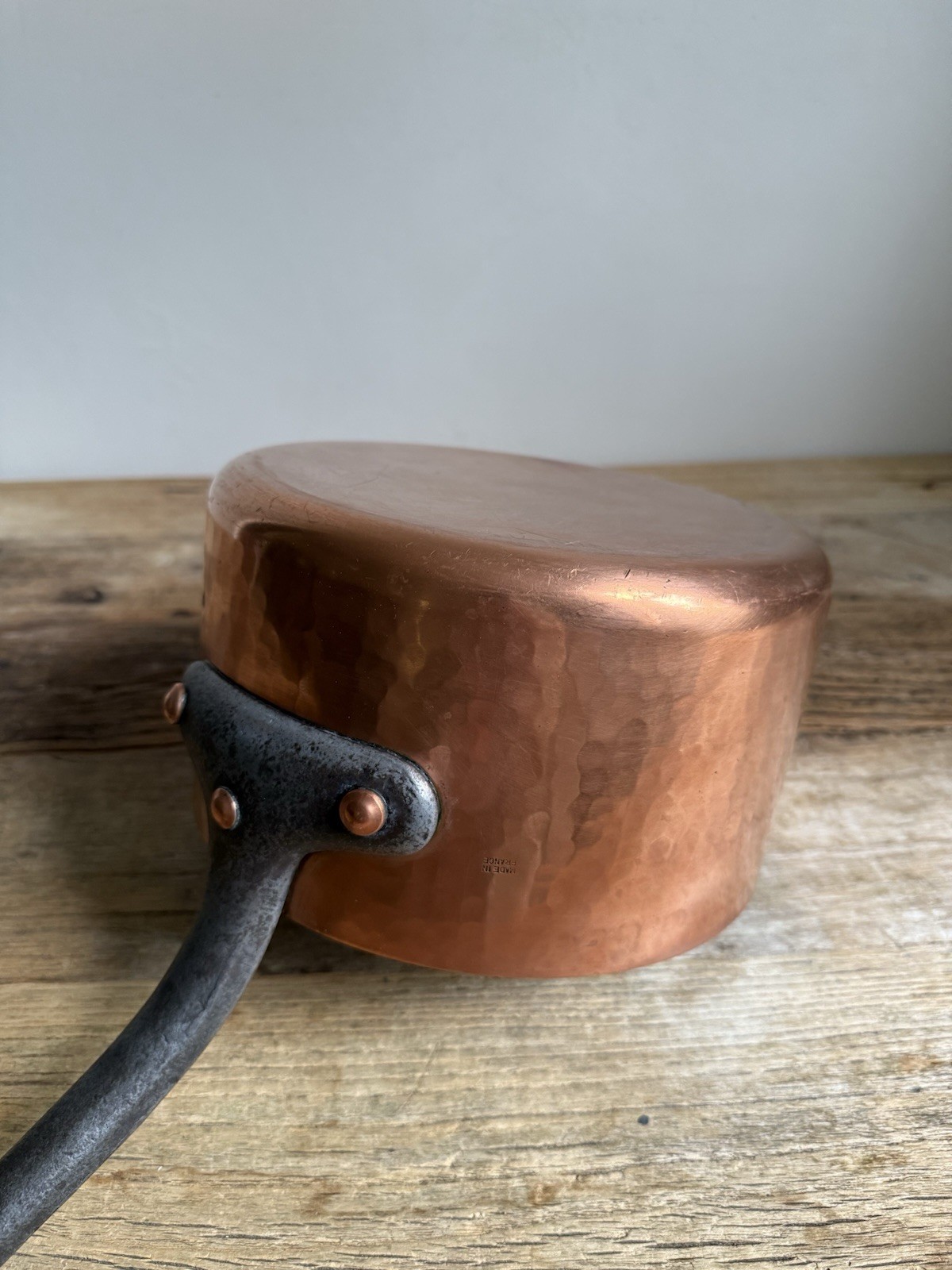 Thick Hammered Copper Pan Made in France – 22cm – 2.8mm