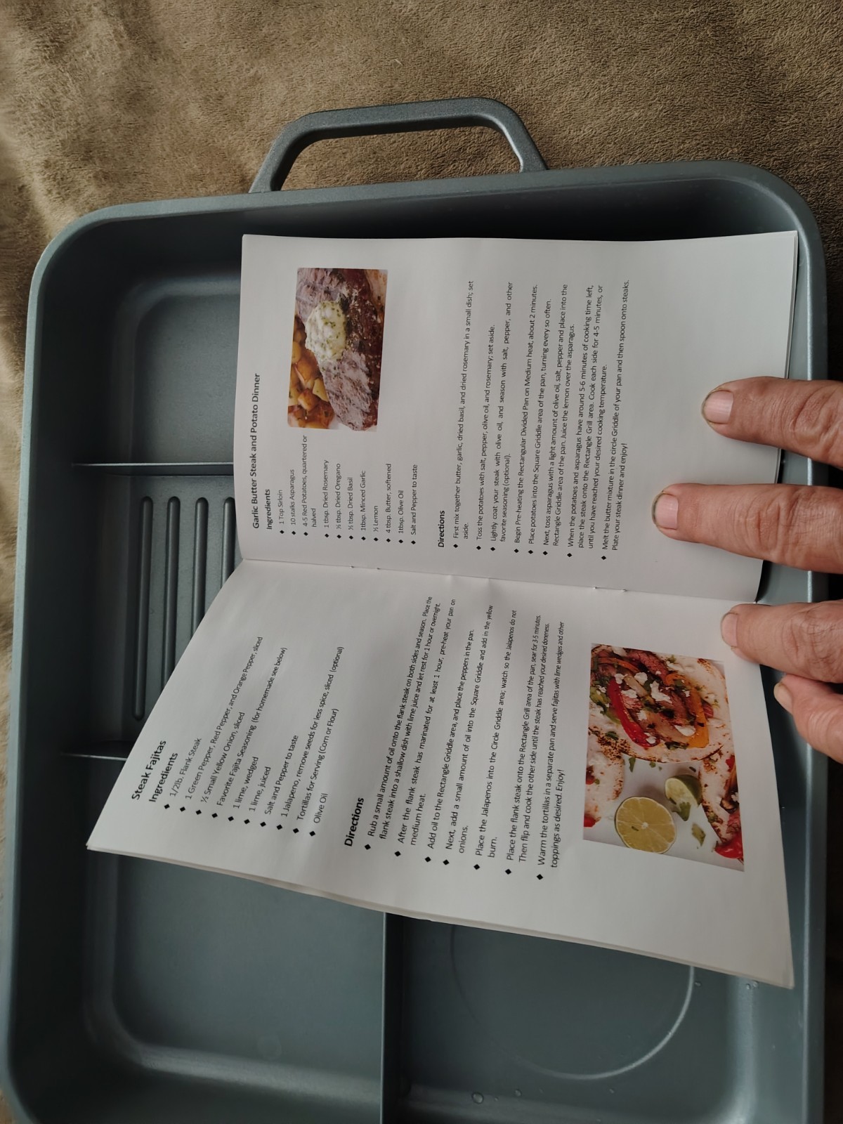 Cooks Companion Perfect Weight Rectangular Divided Pan