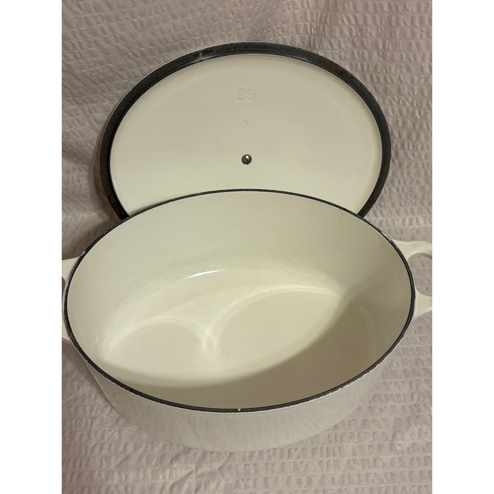 Le Creuset 29 Oval Dutch Oven White Enameled Cast Iron Made in France 6.75qt EUC