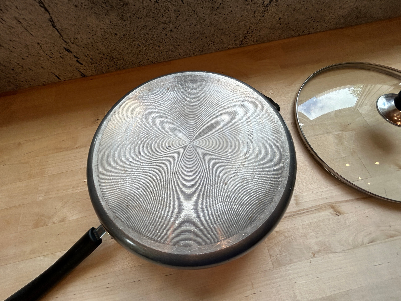 Frying Pan With Glass Lid – 12″ x 3″ – Oven and Dishwasher safe