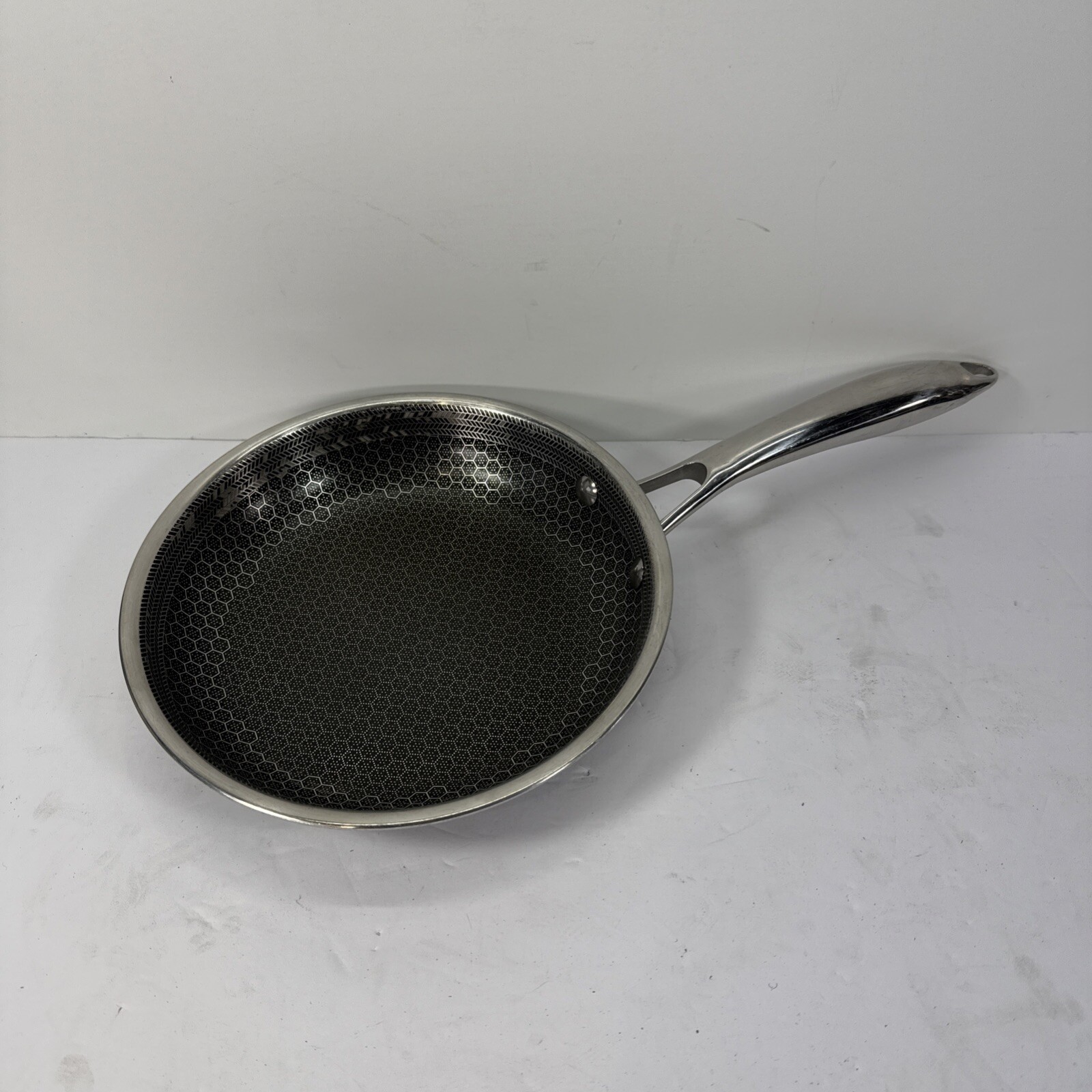 HEXCLAD 8″ Hybrid Fry Pan Stainless Steel Non-Stick Frying Pan (No Lid)