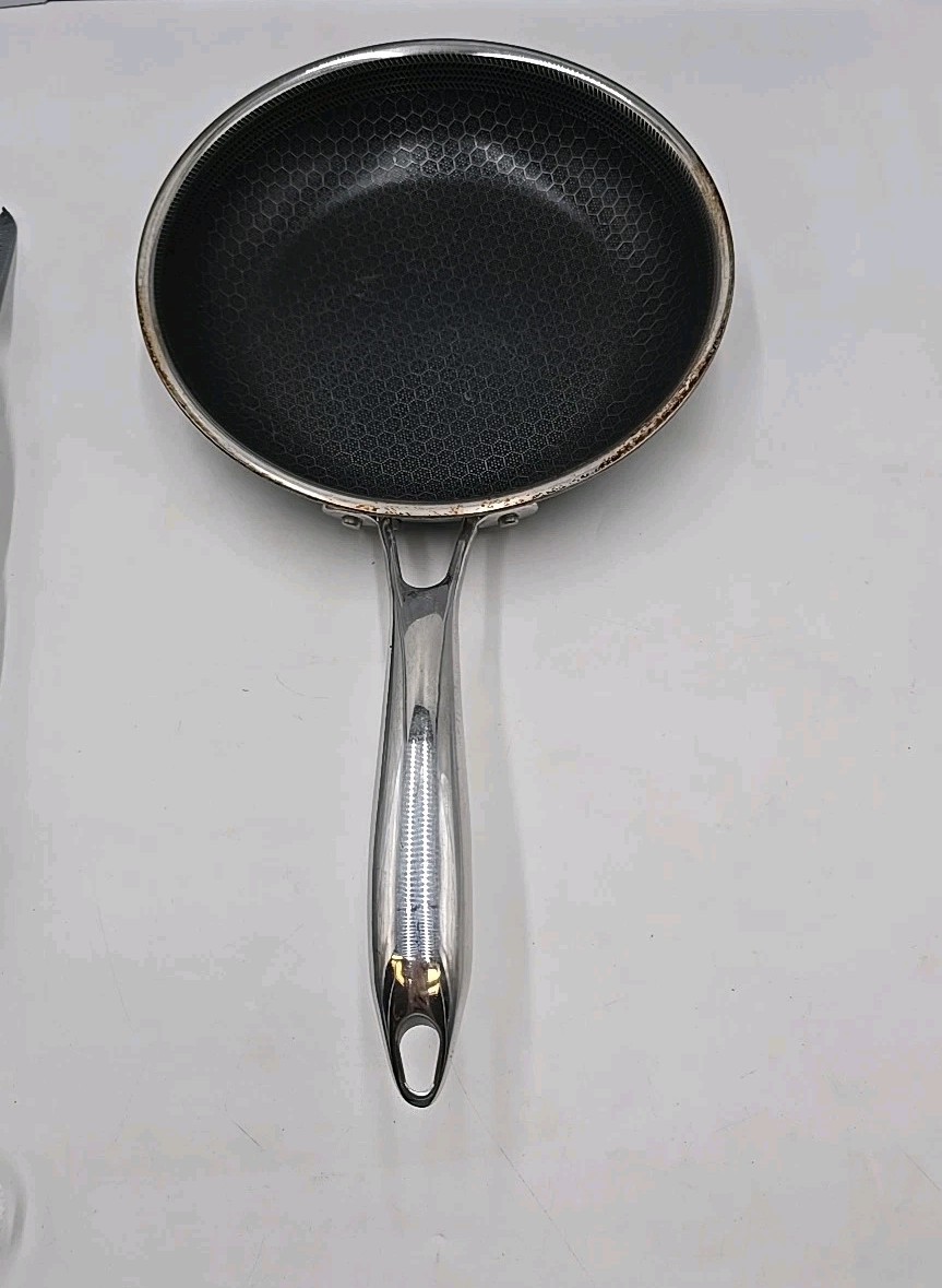 HexClad Hybrid Nonstick 7-Piece Cookware Set, 8, 10, 12″ Pans & 12″ WOK, Lids