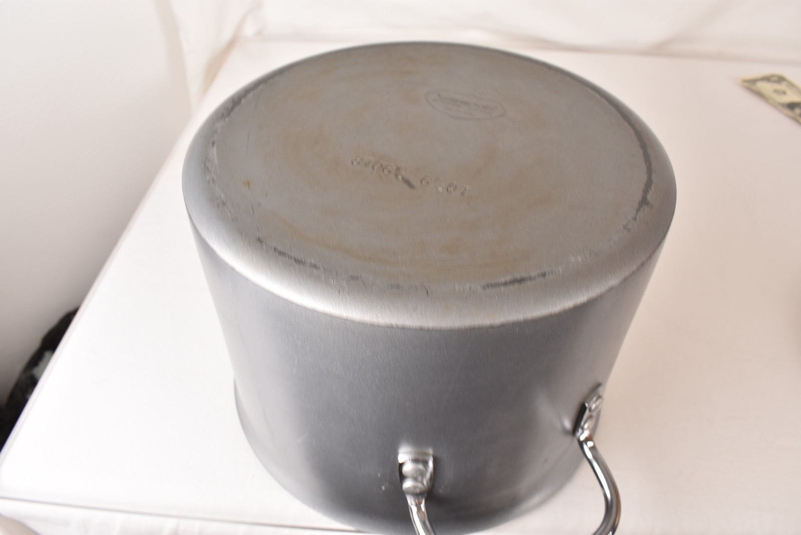 Calphalon Commercial Nonstick 6.5QT Stock Pot w/Glass Lid Model 8706.5