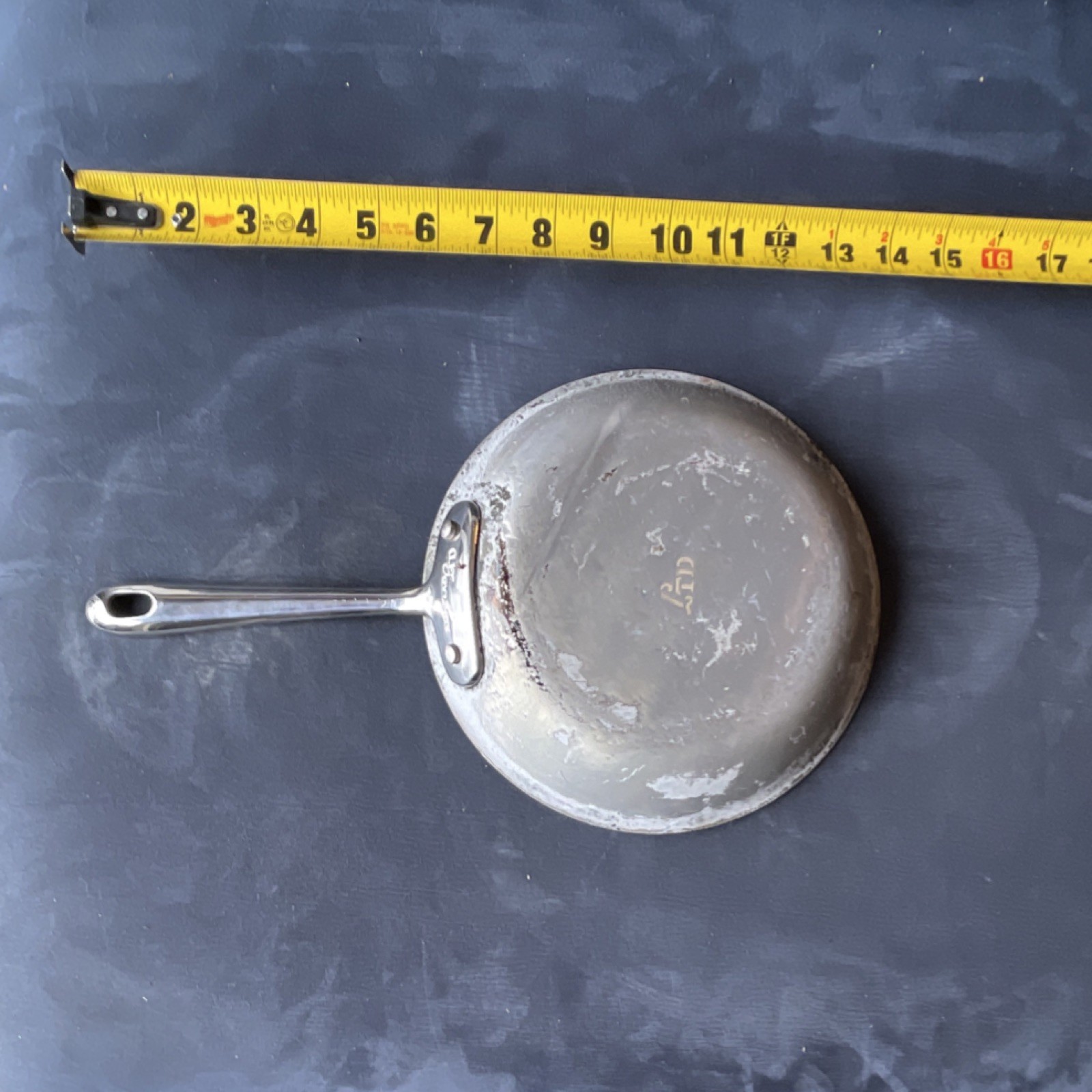 All-Clad Round Frying Pan Stainless Steel 8 in Silver Long Handle Gas/Electric