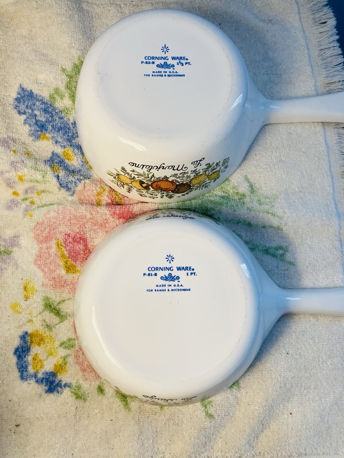 2 Vintage 1970-80 Corning Ware Spice of Life Sauce Pan P81B & P82B W/P81C Lid