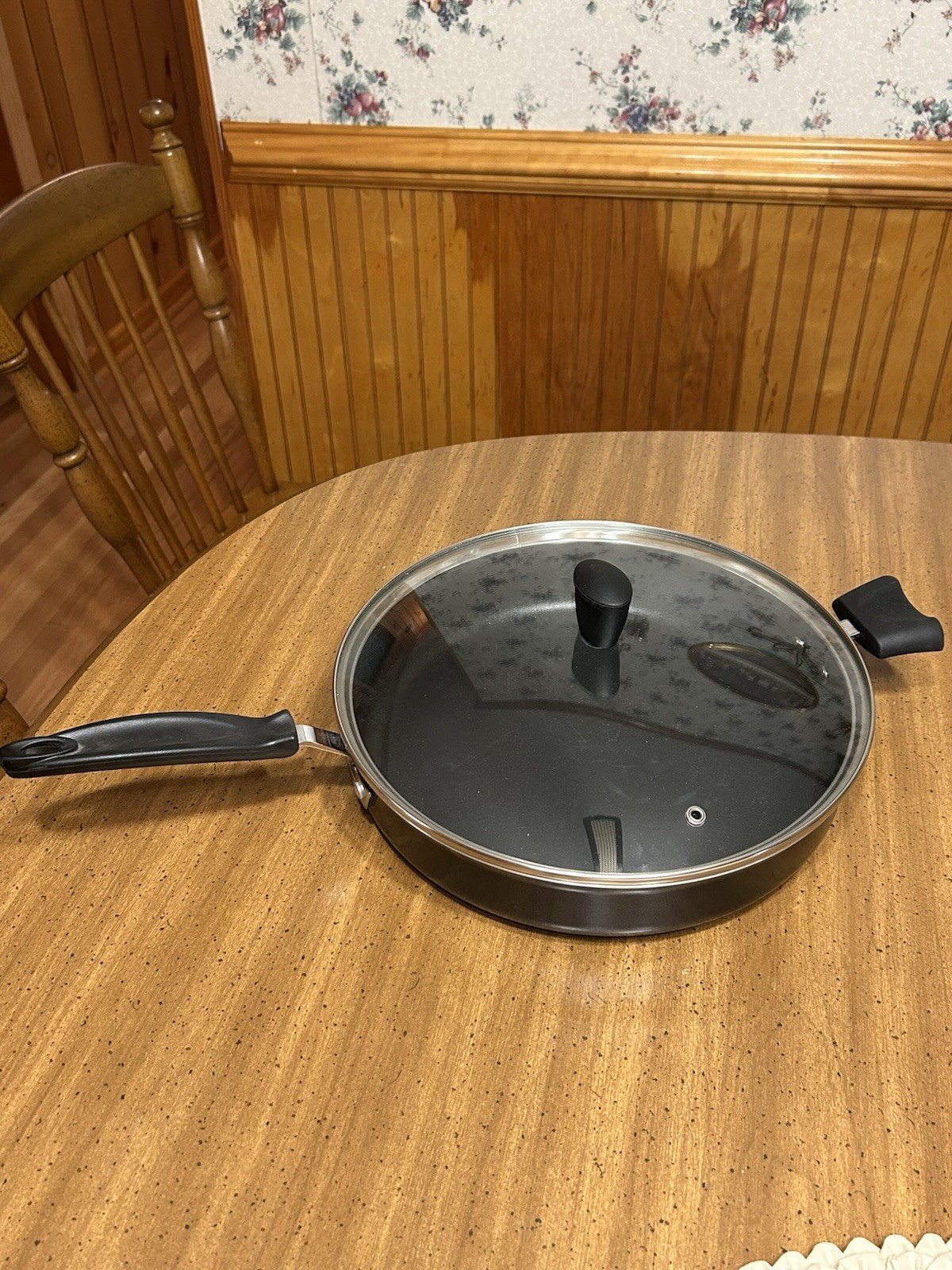 Wear Ever Nonstick Big 12.5 inch Skillet With Helper Handle and Glass Topped Lid