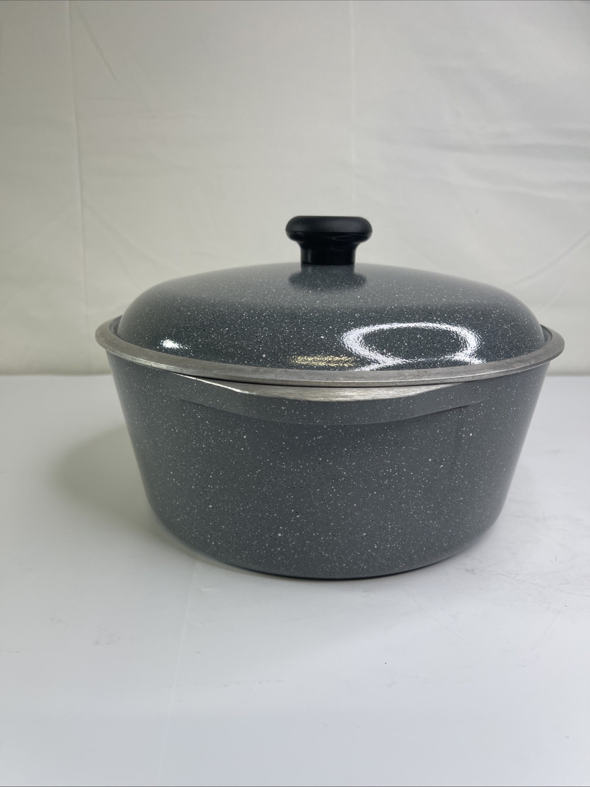 Vintage Club Stock Pot with Lid Blue Speckled 4 QT. Aluminum Dutch Oven Roaster