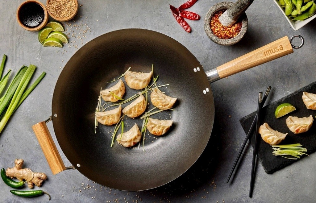 Imusa 14″ Traditional Natural Carbon Steel Wok With Bakelite Handle Brand New!