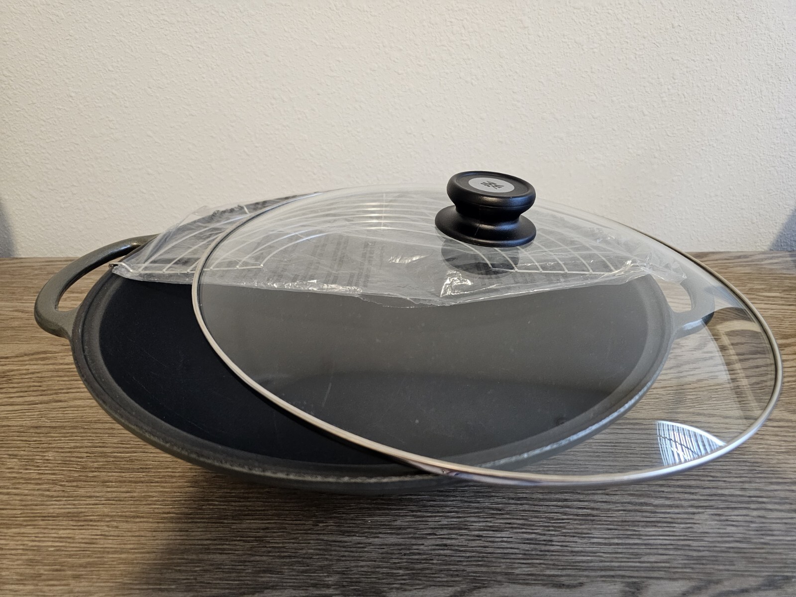 WMF 14″ CAST IRON WOK WITH GLASS LID MADE IN GERMANY