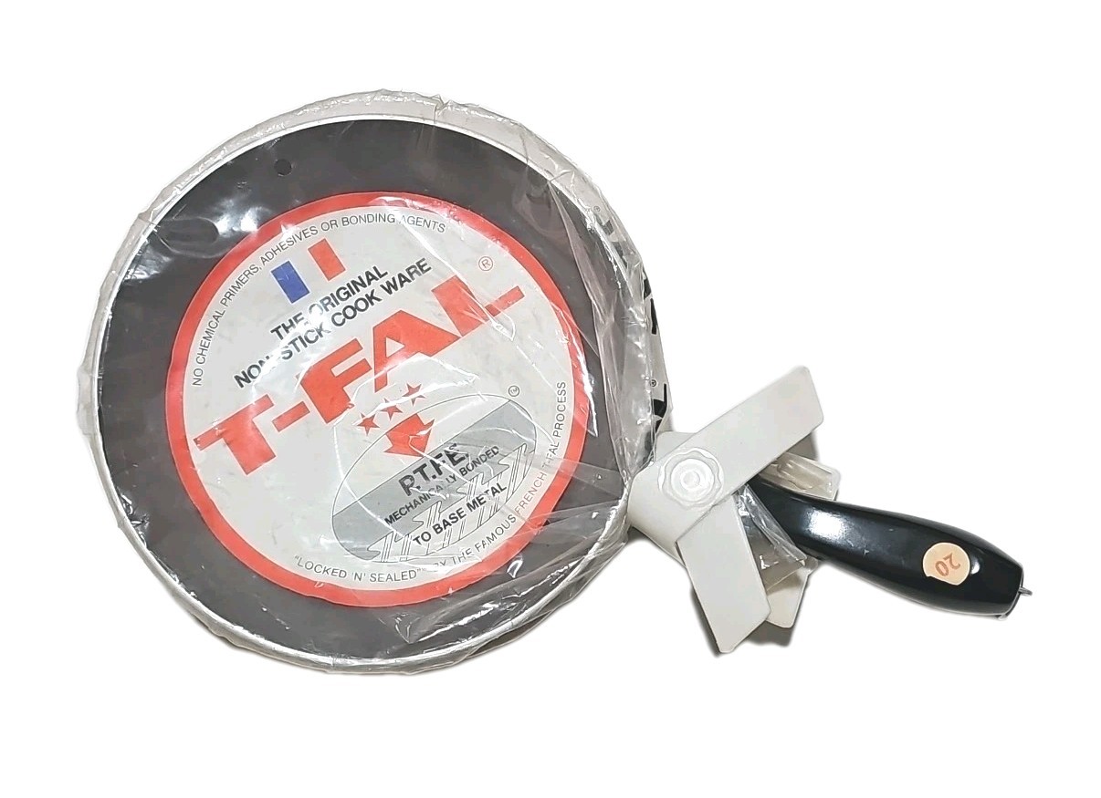 Vintage T-Fal 8″ Sauté Pan Harvest Gold Yellow NEW NOS Made In France Non-Stick