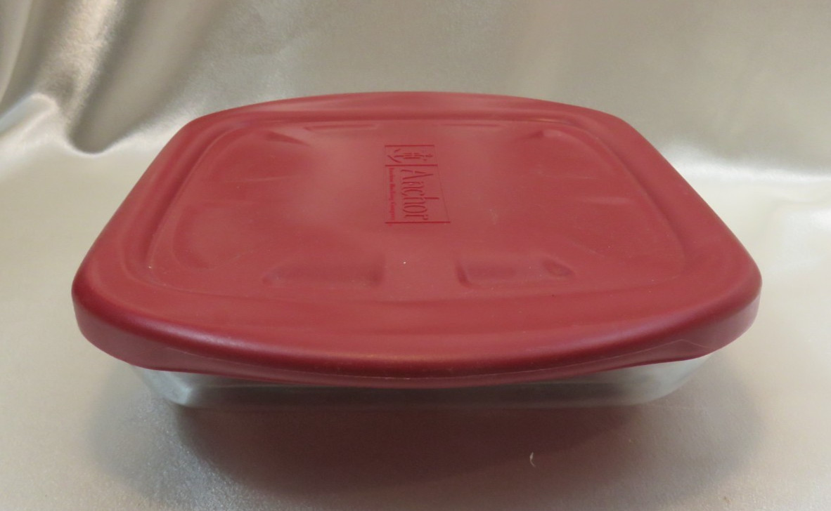 Anchor Hocking Essentials Casserole Baking Dish 8″ x 8″ x 2-1/2″ With Lid 2 QT